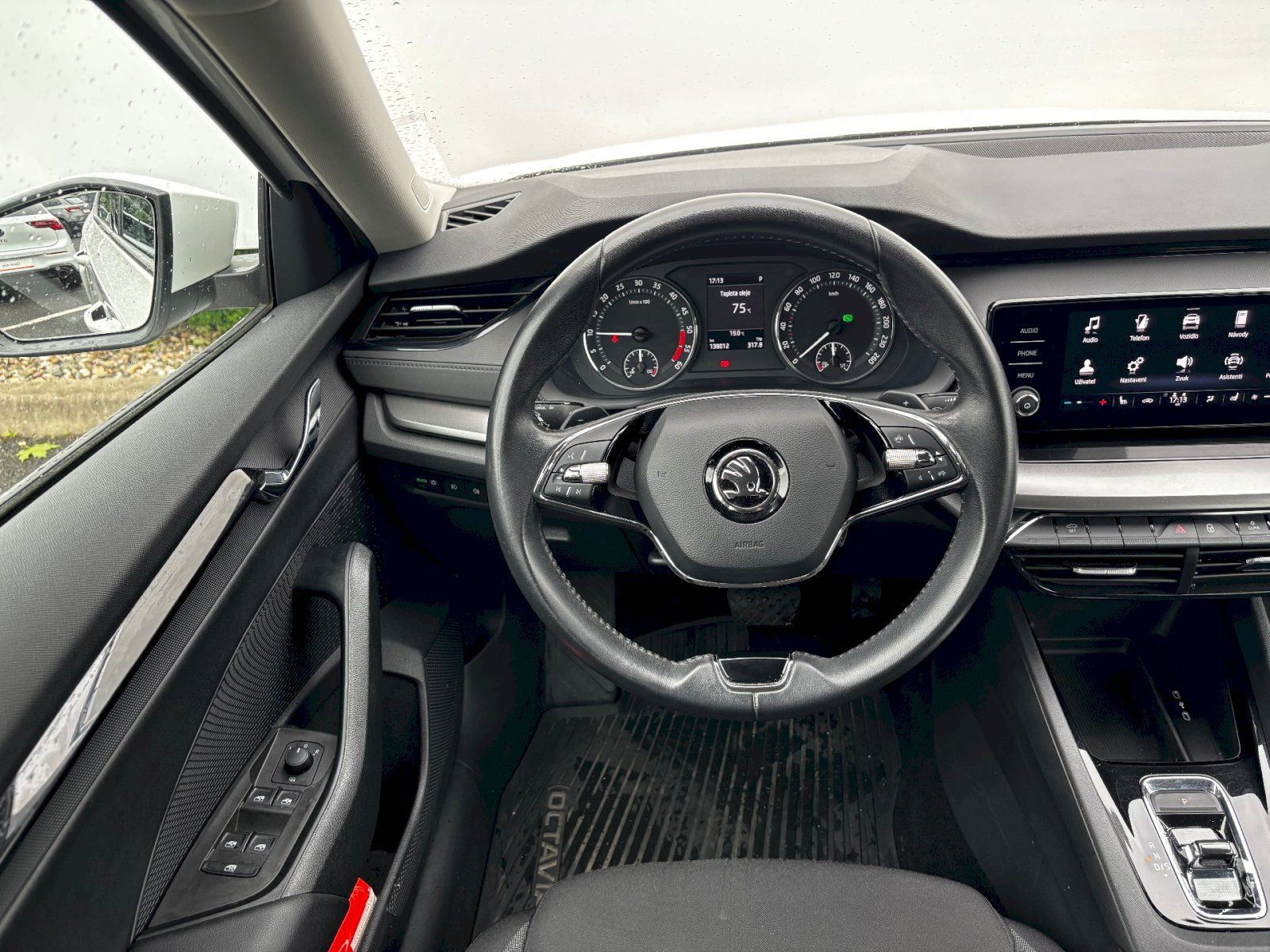 Škoda Octavia, 2.0 TDI 85kW DSG Active - fotka 5