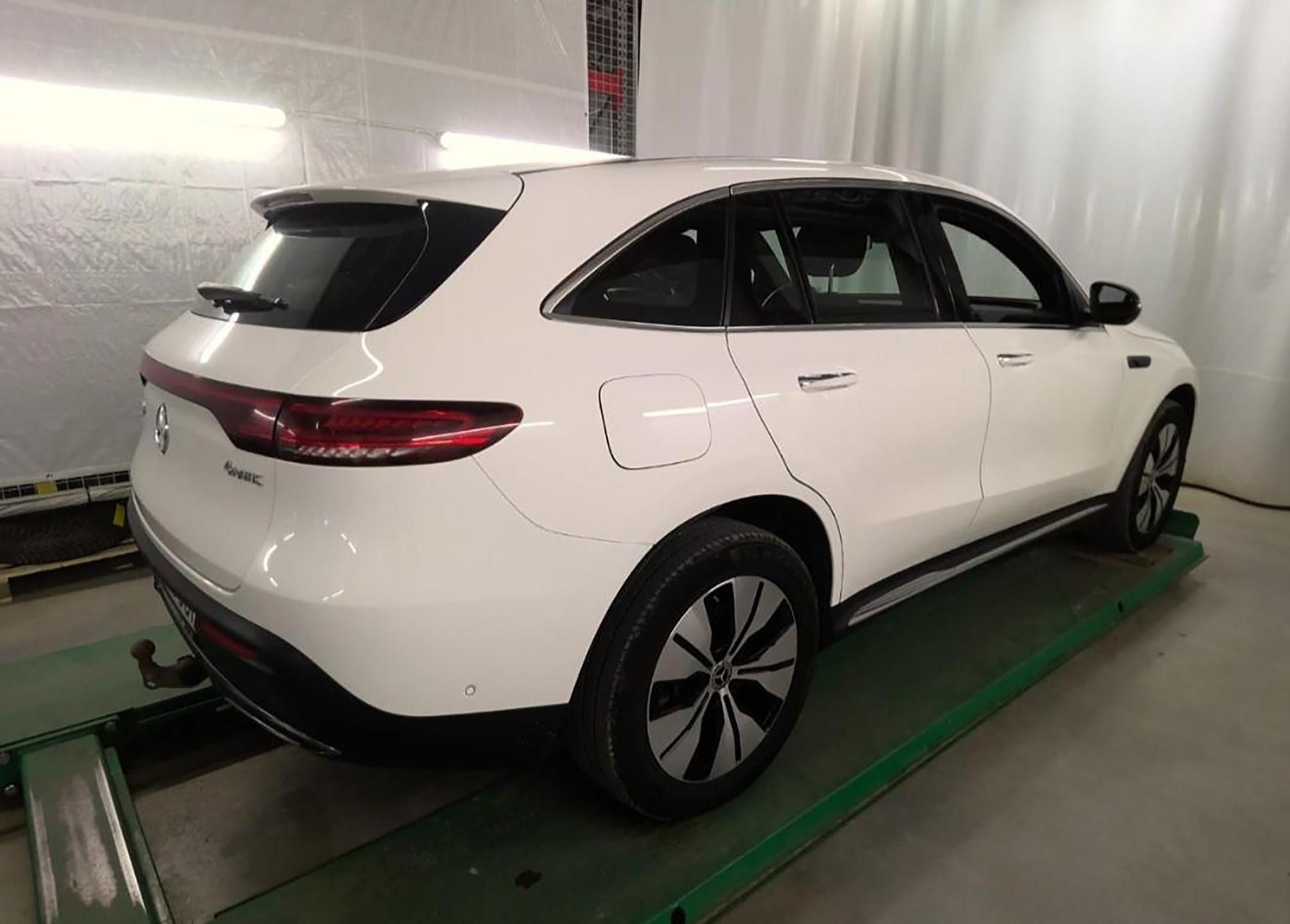 Mercedes-Benz EQC, SE Edition 4Matic - fotka 2
