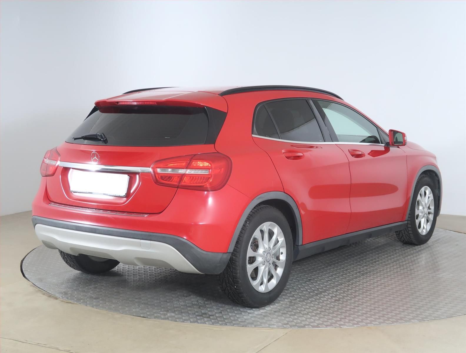 Mercedes-Benz GLA, 180 CDI, Progressive, Automat - fotka 5