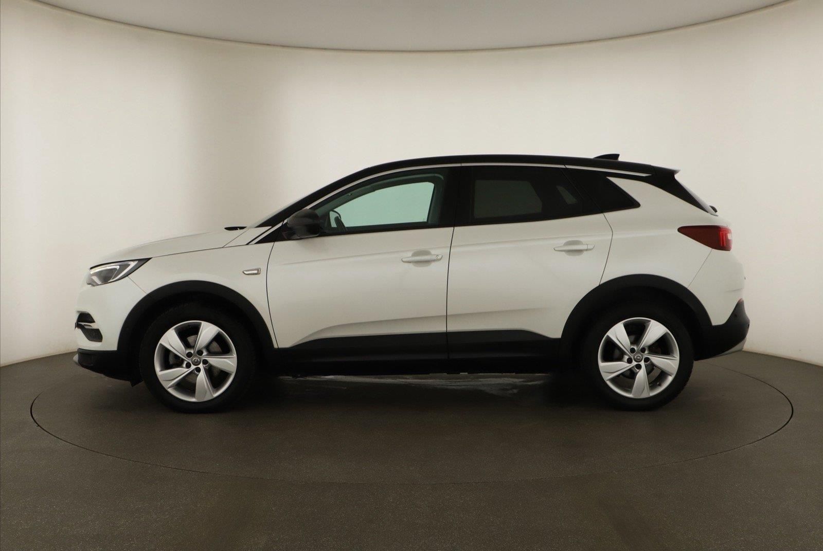 Opel Grandland X, 1.2 Turbo, Automat, Serv.kniha - fotka 3
