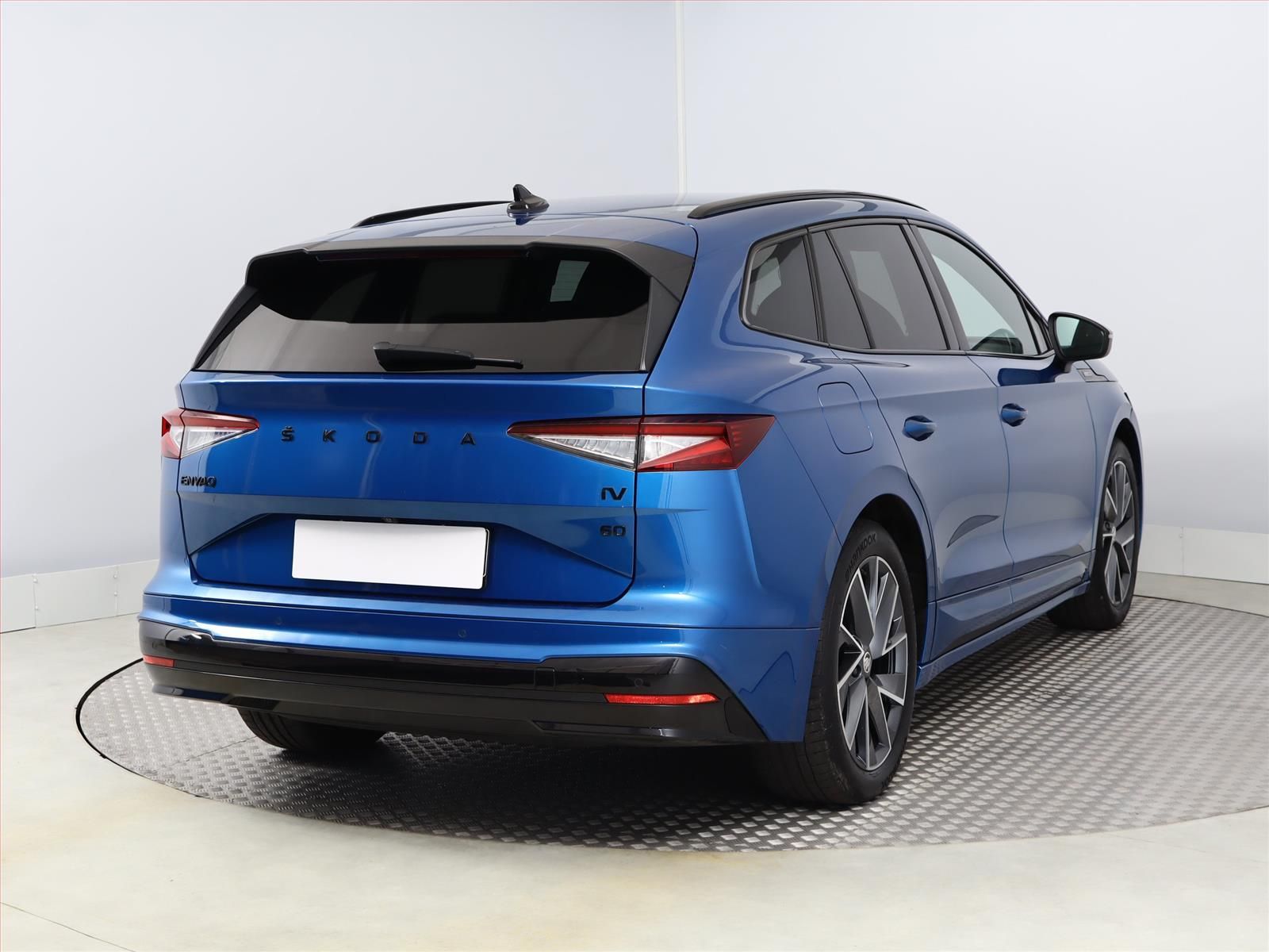 Škoda Enyaq iV, iV 60 (62 kWh), SoH 92% - fotka 5