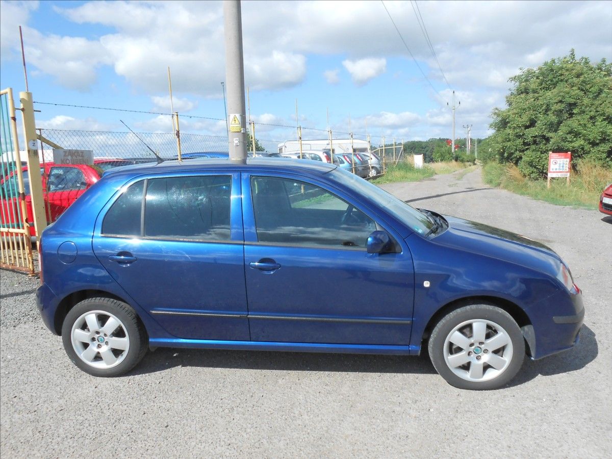 Škoda Fabia, 2,0 MPi 85 kW KLIMA Serviska - fotka 2