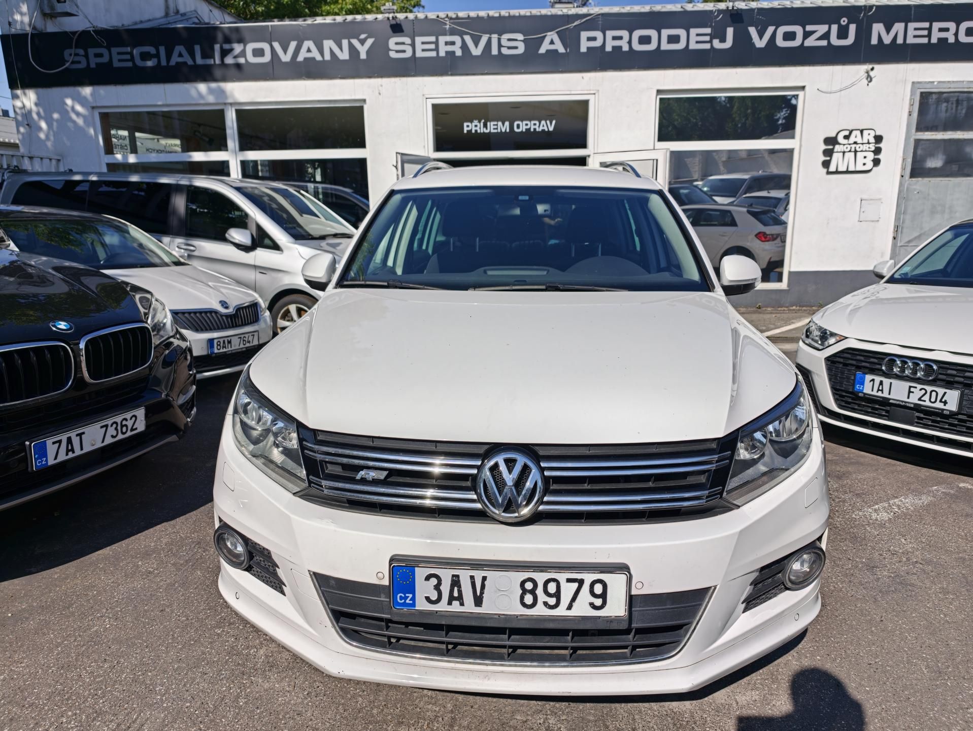 Volkswagen Tiguan, 2,0 TDi R-Line - fotka 2