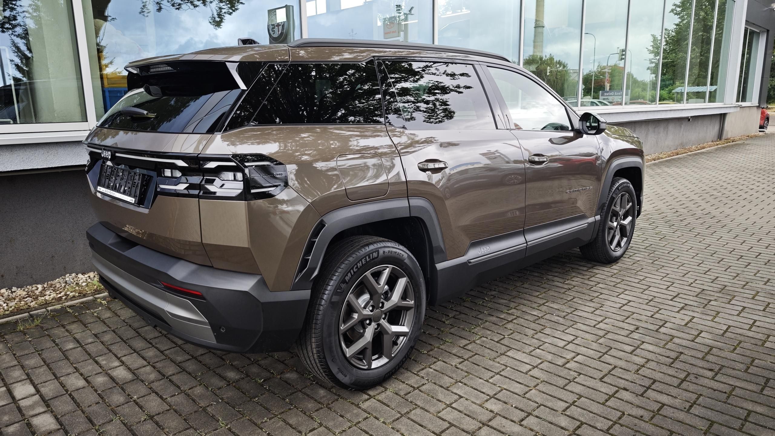 Jeep Compass, First Edition  hybrid 145PS AT - fotka 3