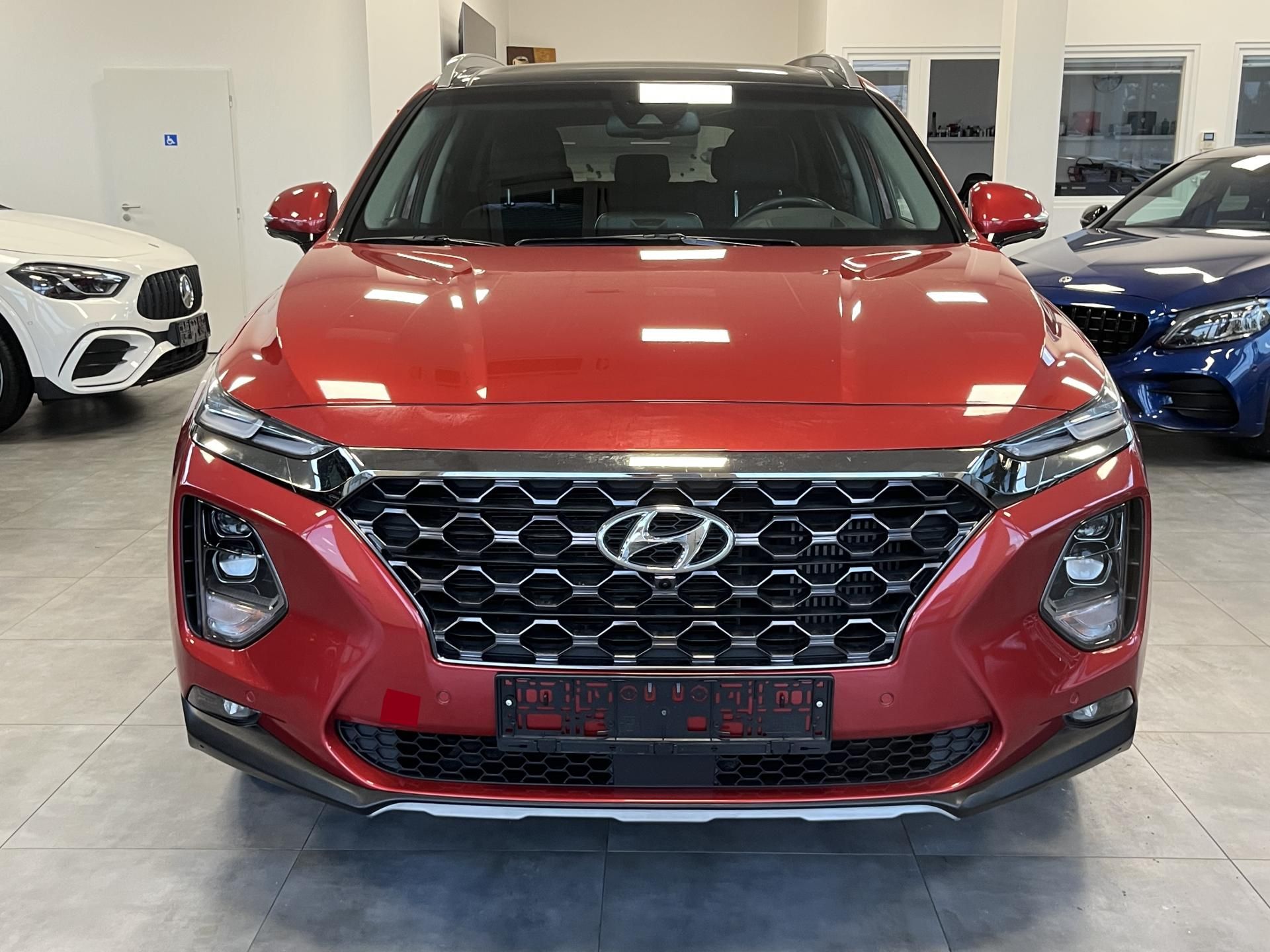 Hyundai Santa Fe, 2,2CRDI 4X4 NAVIGACE 7.MÍST - fotka 2