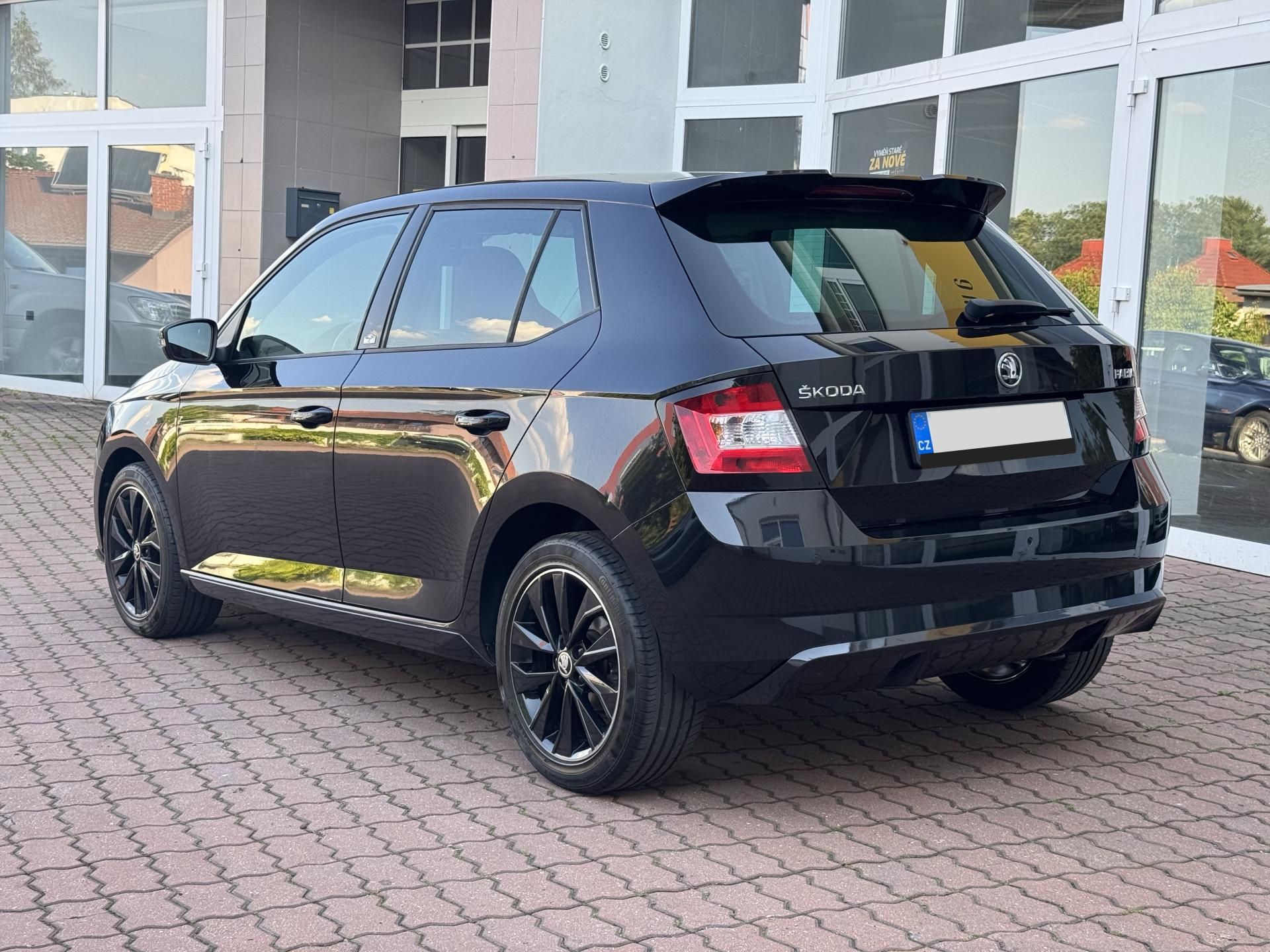 Škoda Fabia, 1.2TSI Monte Carlo - fotka 5