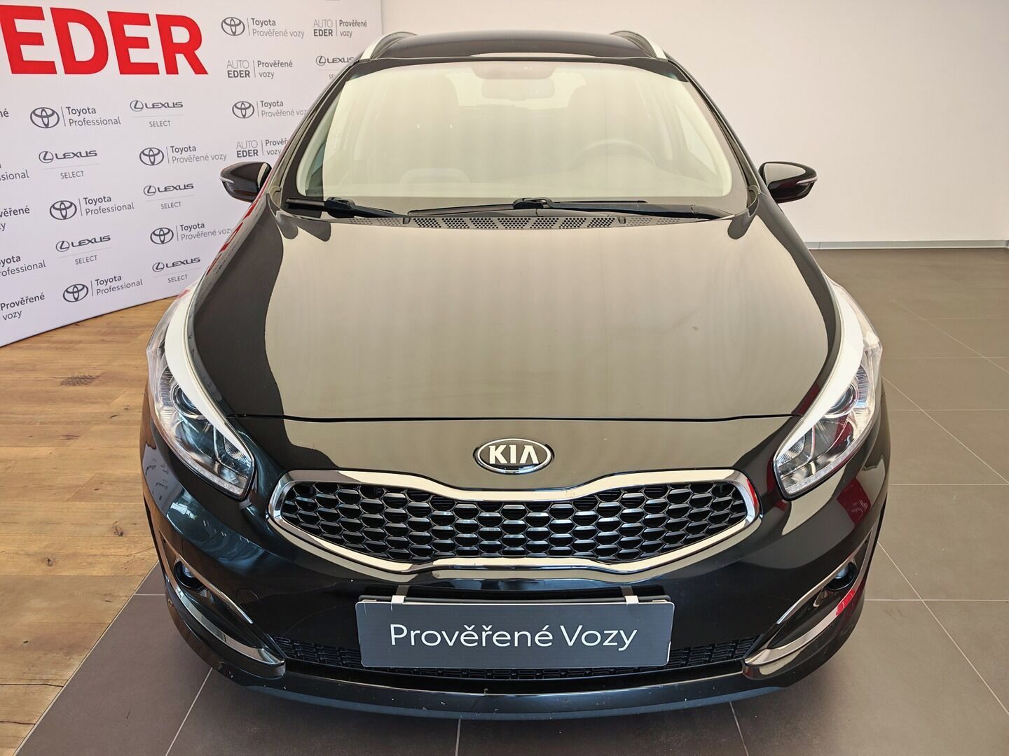 Kia Cee´d, 1.6 black pearl - fotka 2
