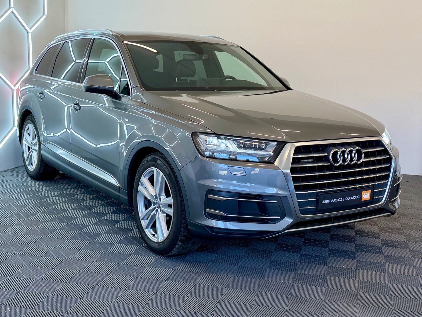 Audi Q7, 3.0 TDI S-LINE/ - fotka 3