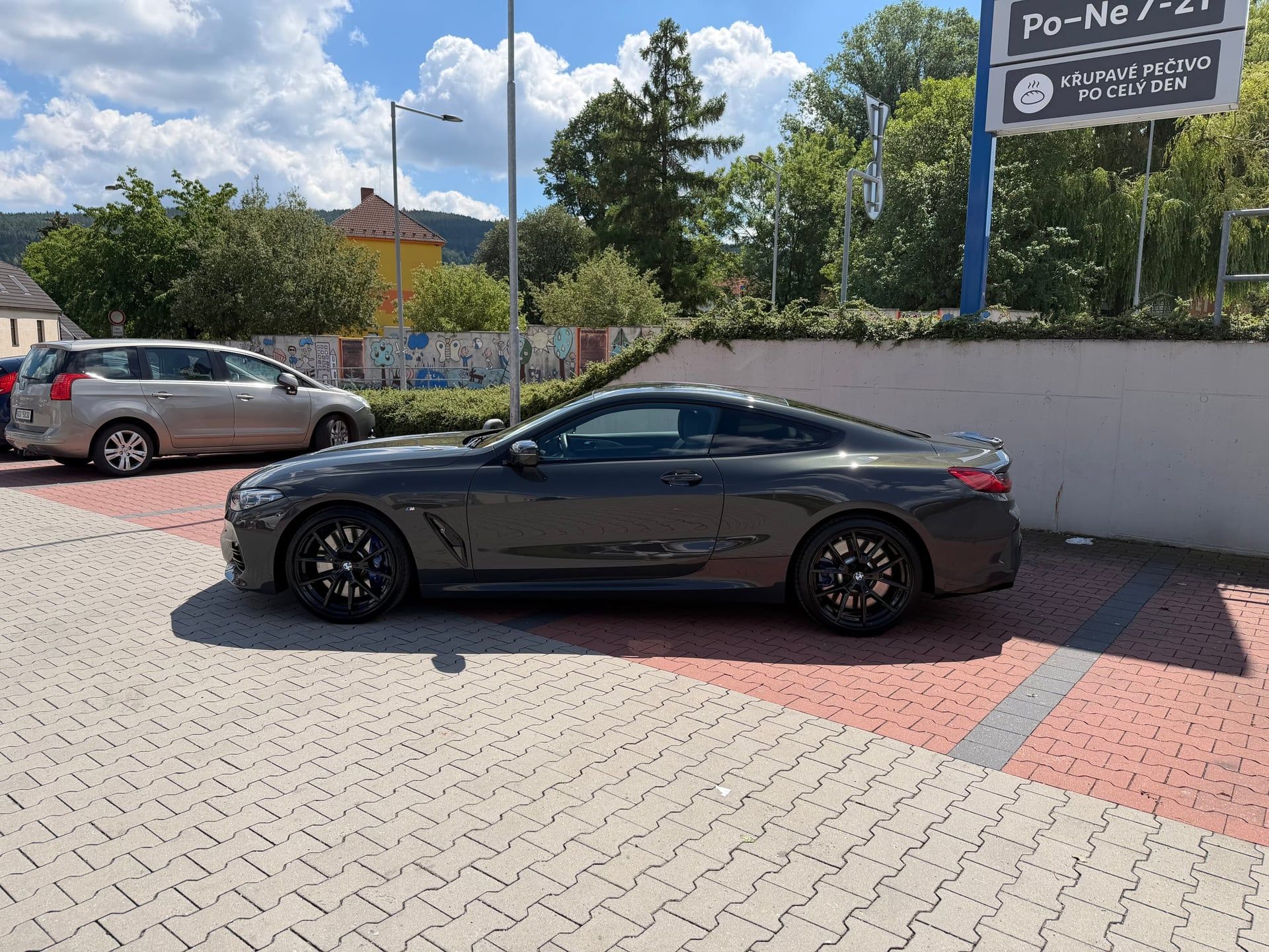 BMW Řada 8, M850i/xDrive/Coupé/M-paket - fotka 5