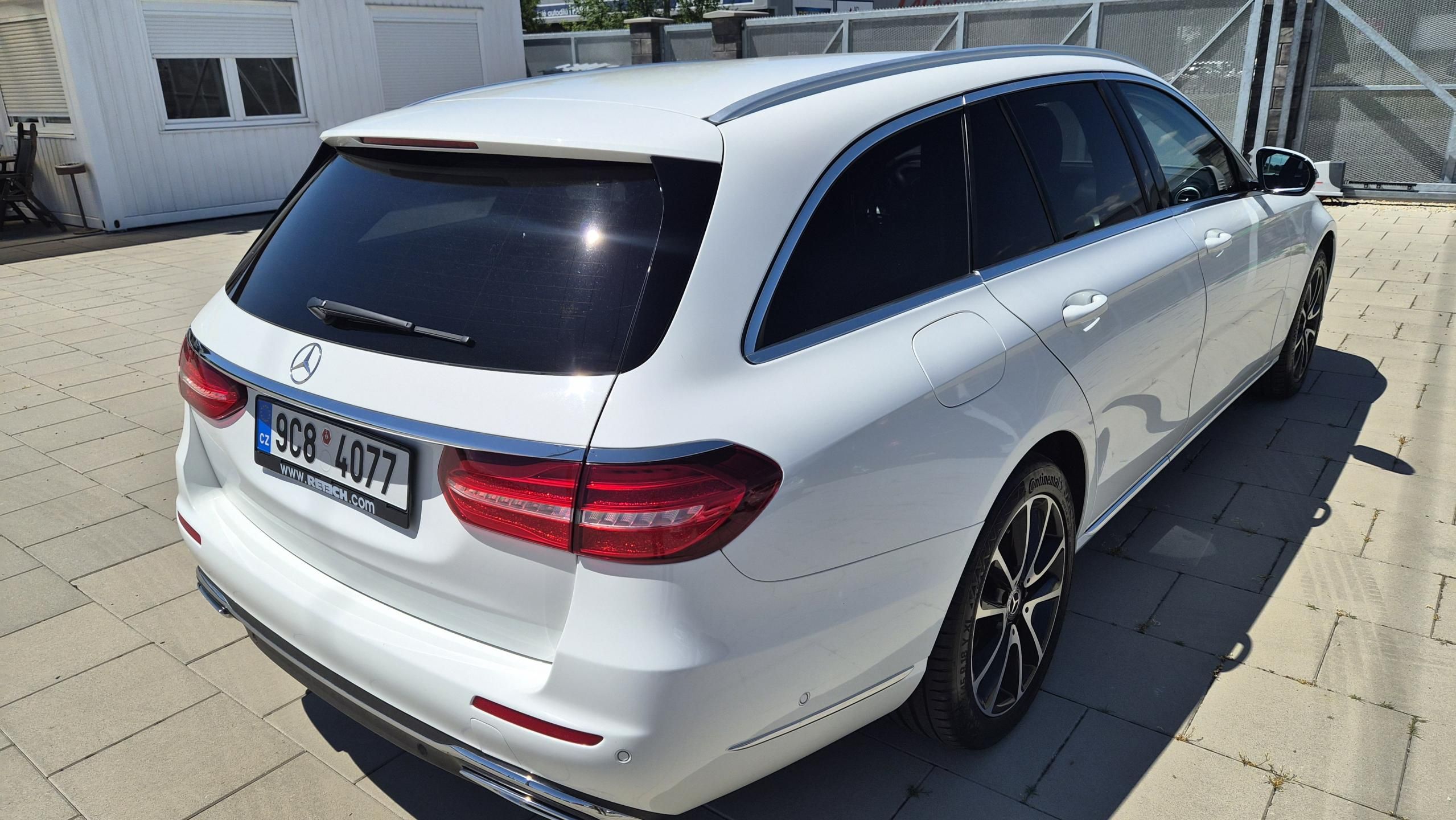 Mercedes-Benz Třídy E, 350d 4Matic Exclusive - fotka 5