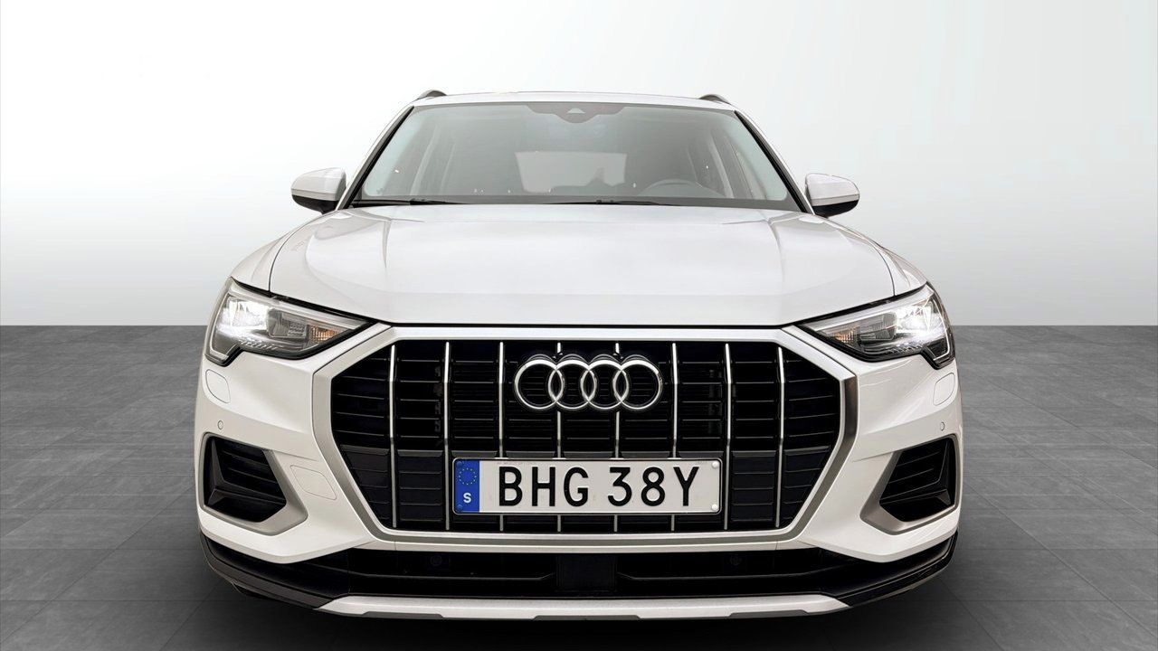 Audi Q3, 35TFSI S Tronic LED Cockpit - fotka 2