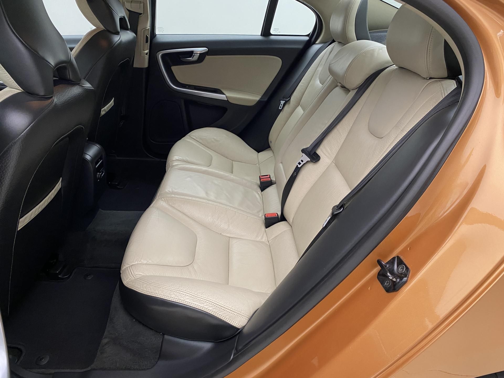 Volvo S60, D3 SUMMUM AUT - fotka 5