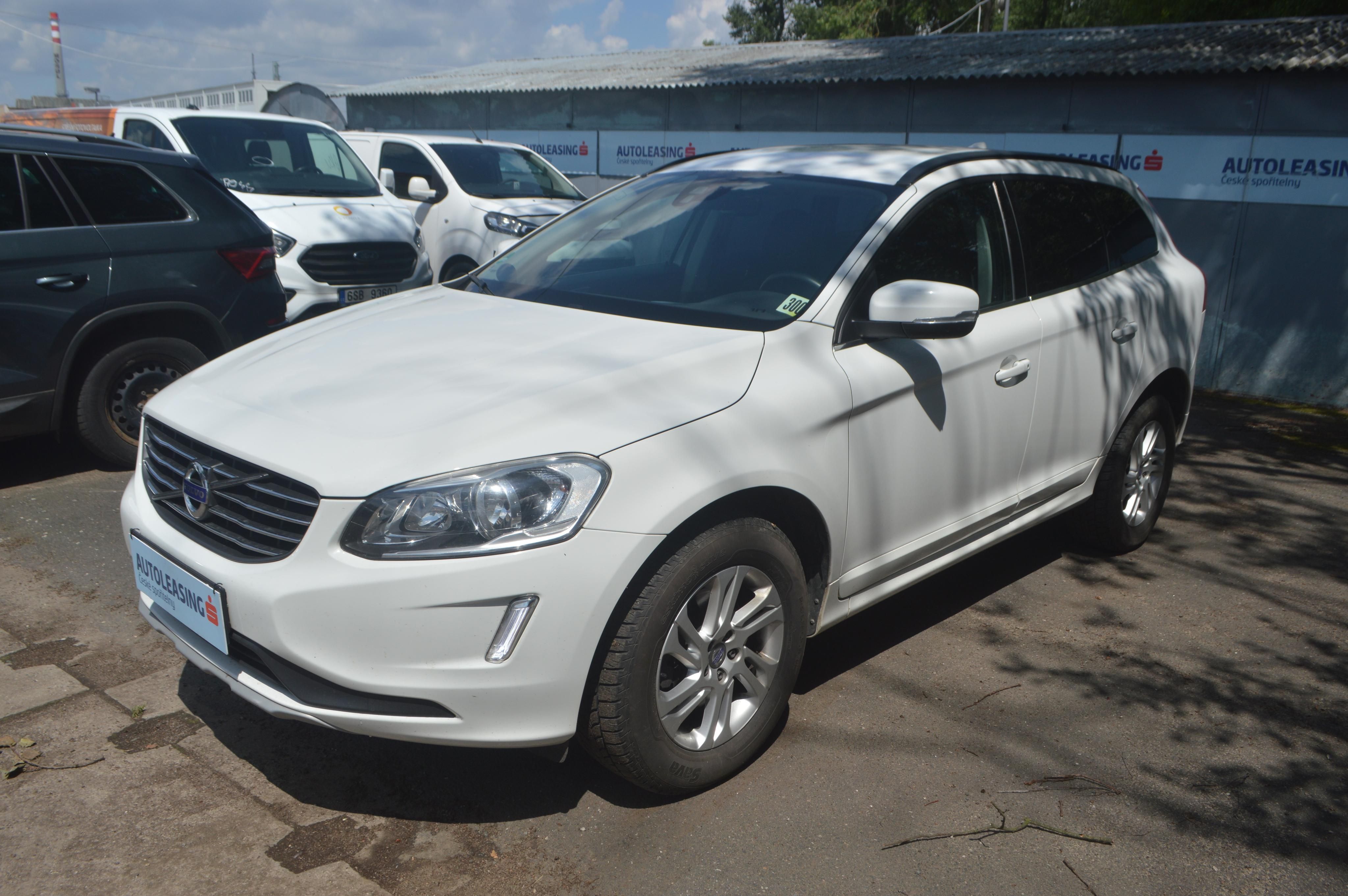 Volvo XC60, 2,4/140 D4 MOMENTUM 1.MAJITEL