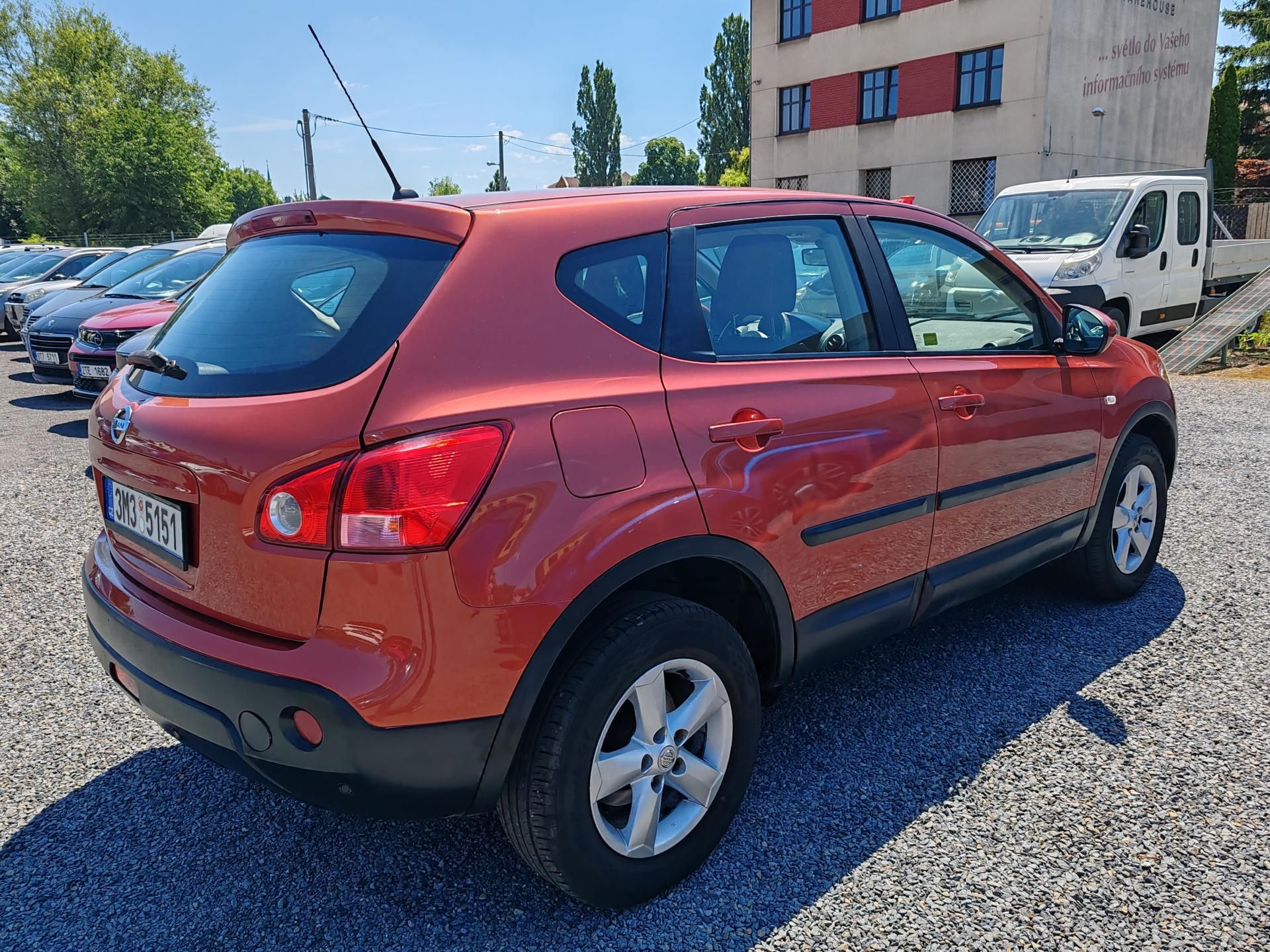 Nissan Qashqai, 1.6 - fotka 4