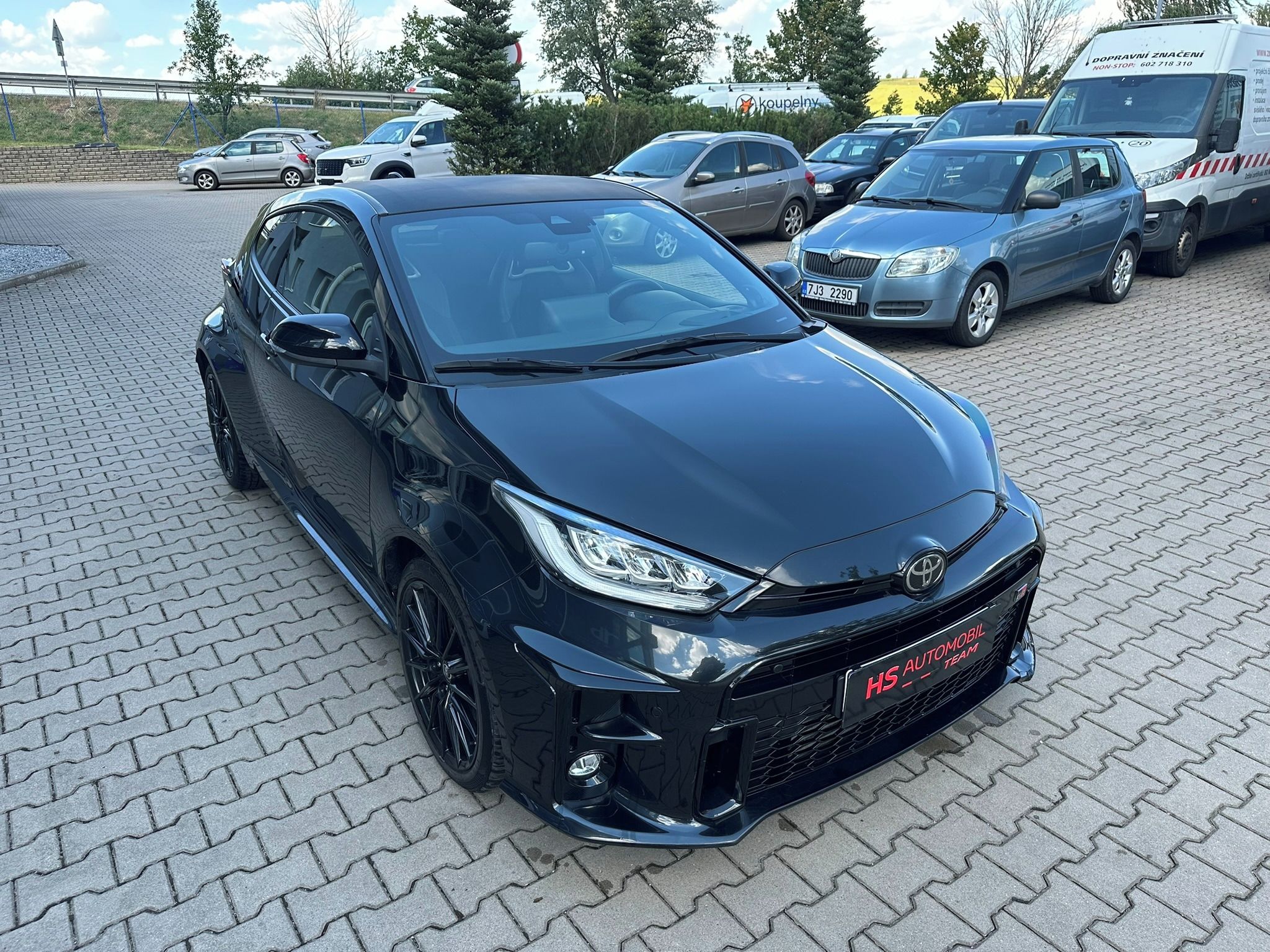 Toyota GR Yaris, 1,6i 192kW 4x4  ZÁRUKA!!! - fotka 5