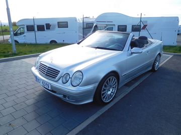 2.0i Cabrio, 100 kW, Kůže