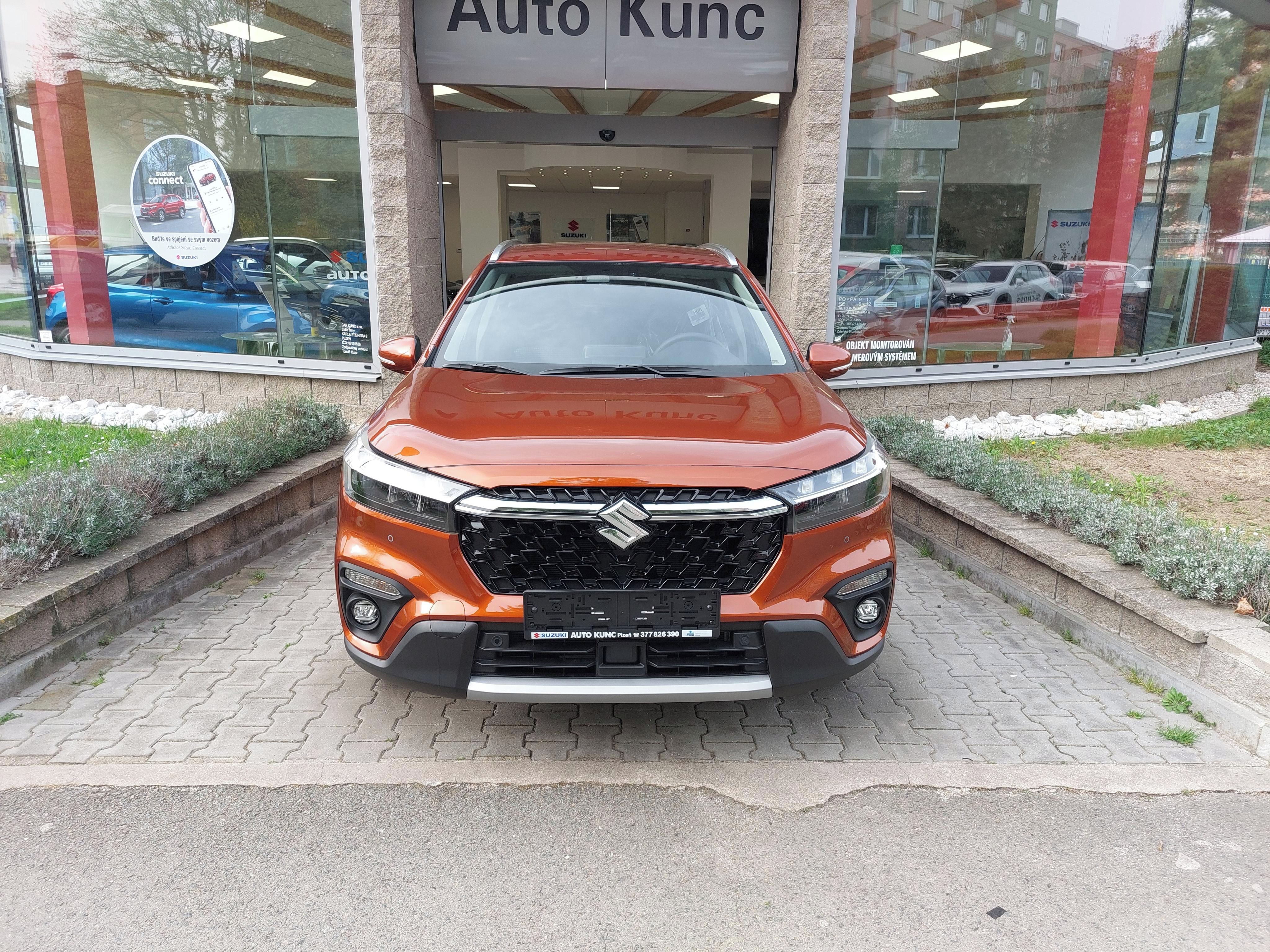 Suzuki S-Cross, 1.4 Premium AllGrip AT Hybrid - fotka 2