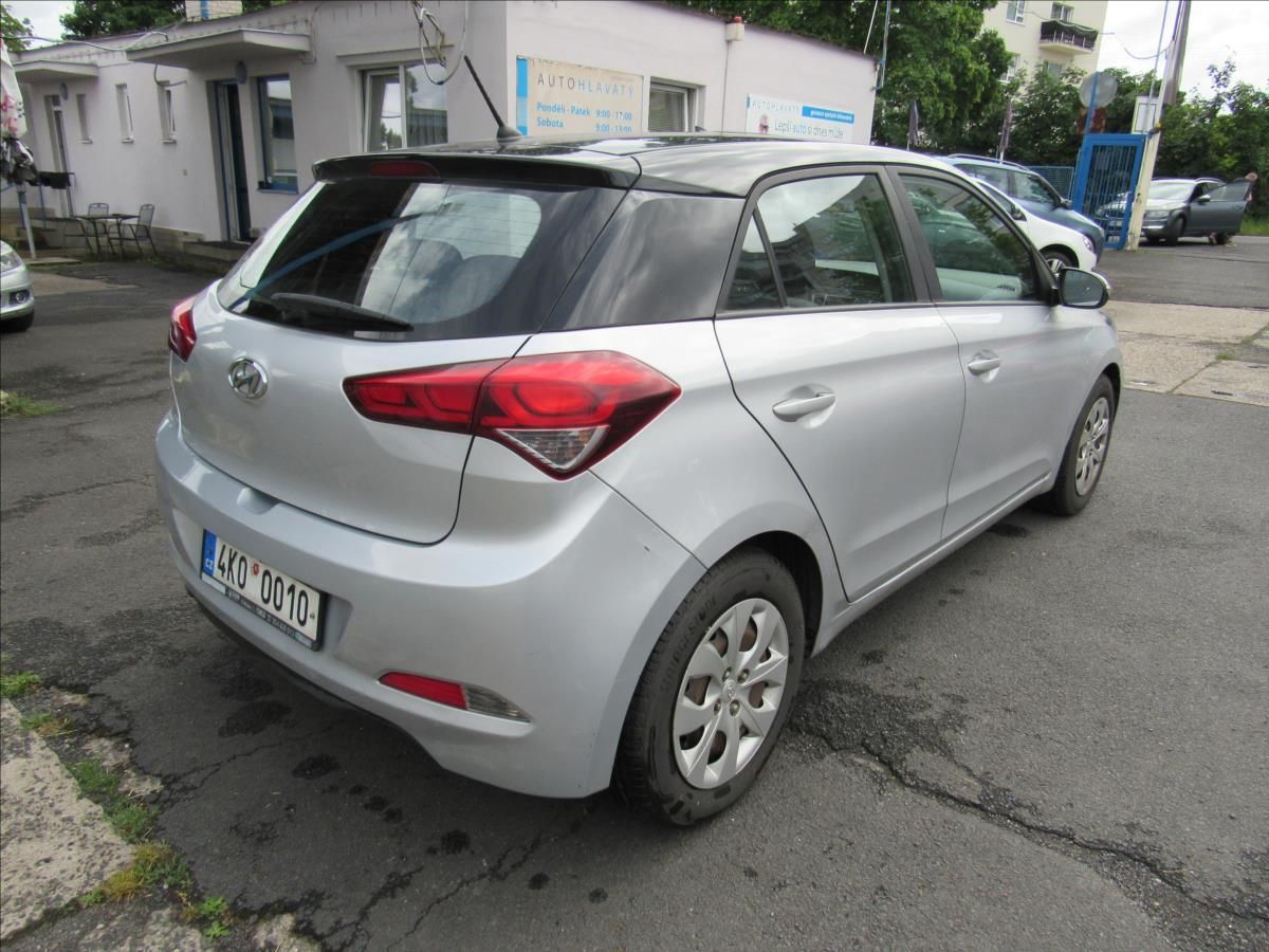 Hyundai i20, 1,3 i 55kW Family+ - fotka 6