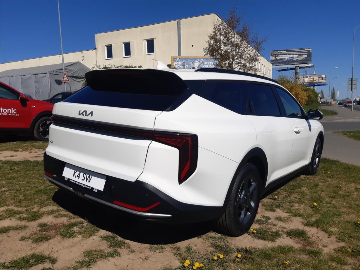 Kia K4, SPIN 1,0 85kW MT6 - fotka 4