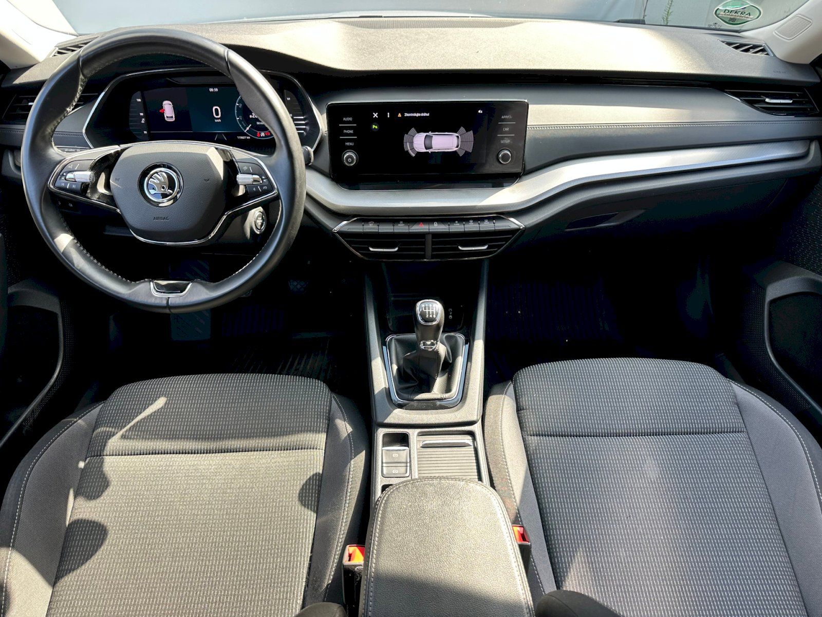 Škoda Octavia, 2.0 TDI 85kW Ambition Combi - fotka 5