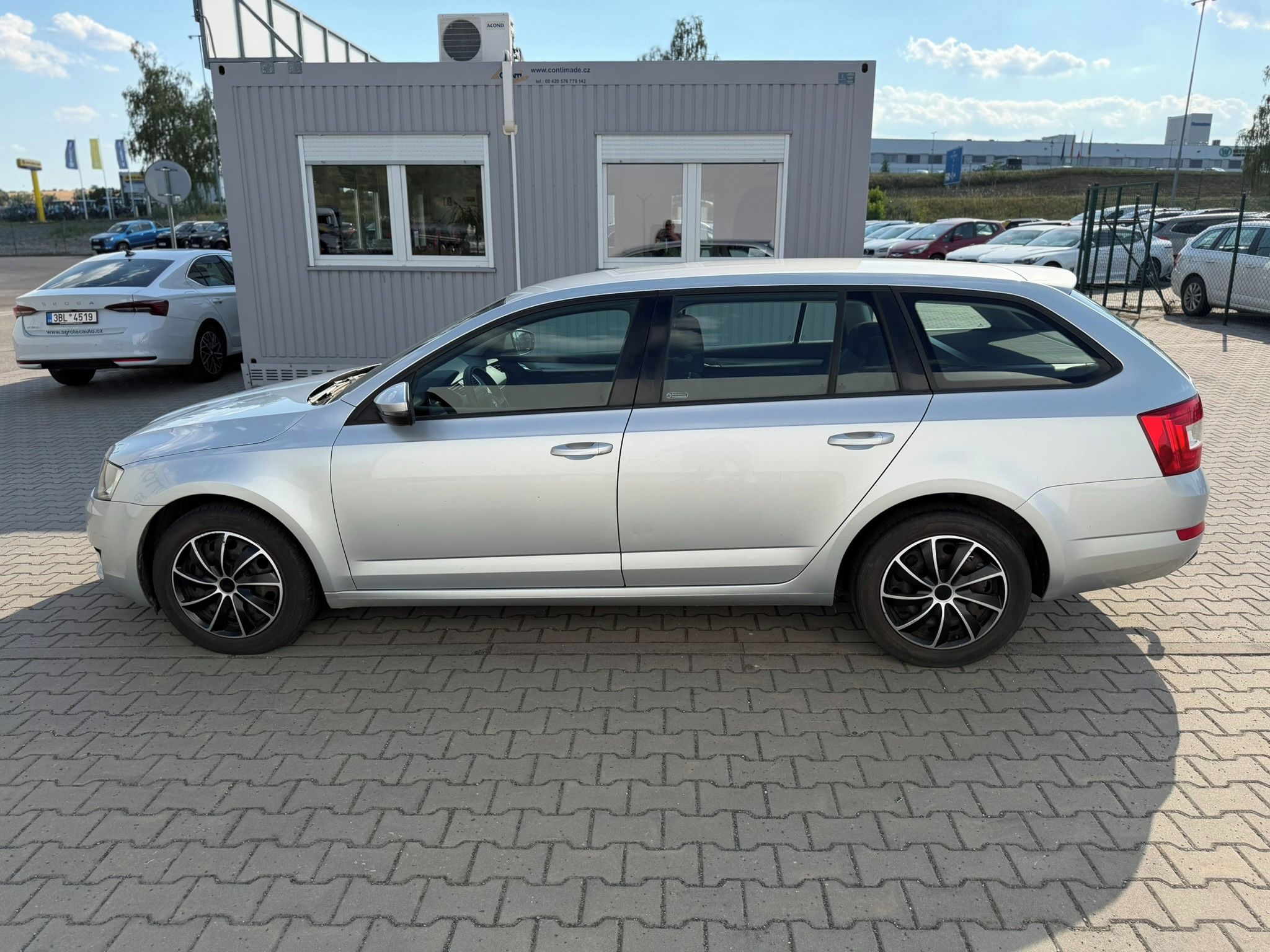 Škoda Octavia, 1.6 TDI 77 kW Ambition - fotka 4