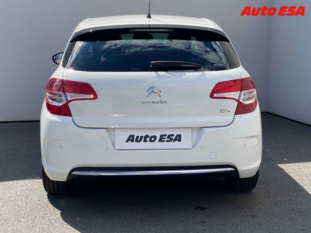 Citroën C4, 1.6i,1.maj,ČR - fotka 5