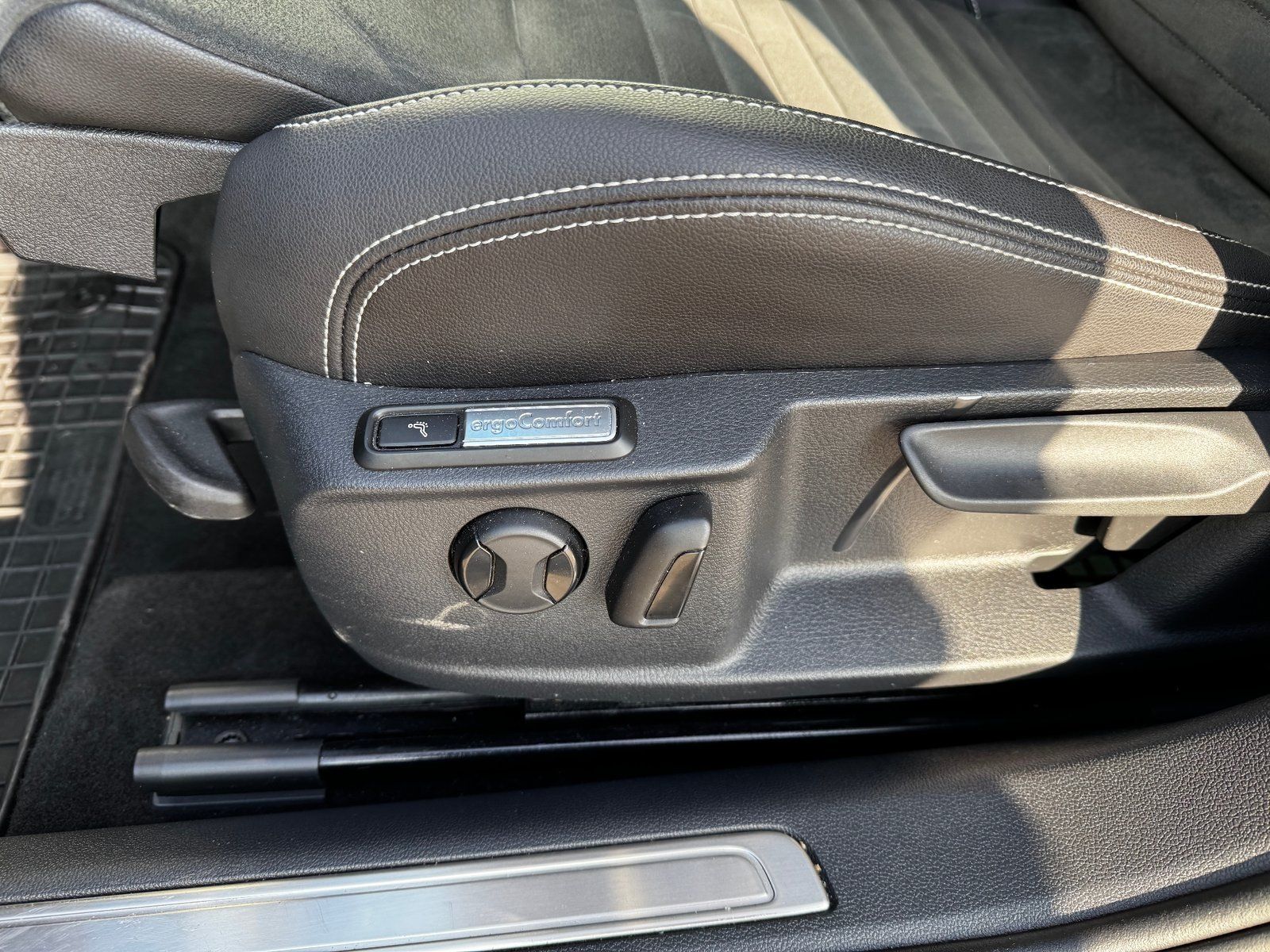 Volkswagen Passat Variant, Passat Variant 1.5 TSI 7DSG - fotka 6