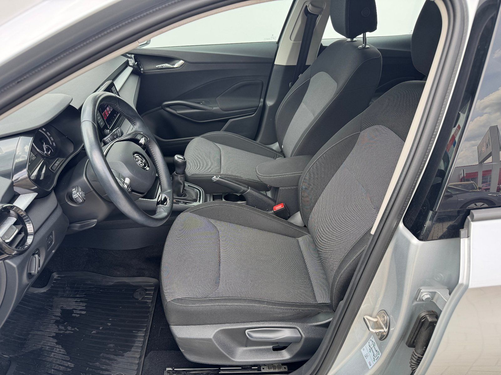 Škoda Fabia, Fabia 1.0MPi 59kW Ambition - fotka 5