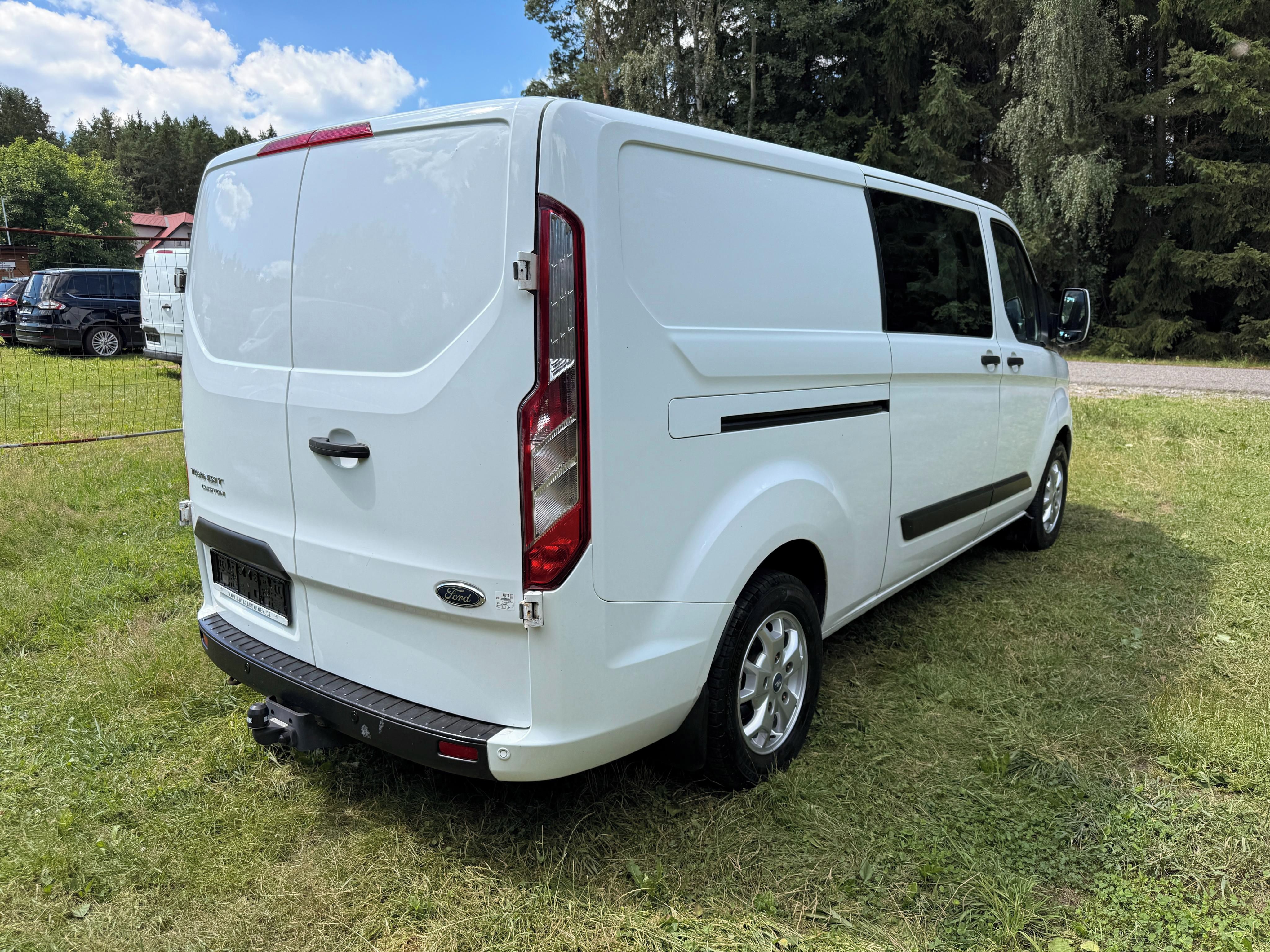 Ford Transit Custom, 2,0Ecoblue 6míst L2 tažný - fotka 3