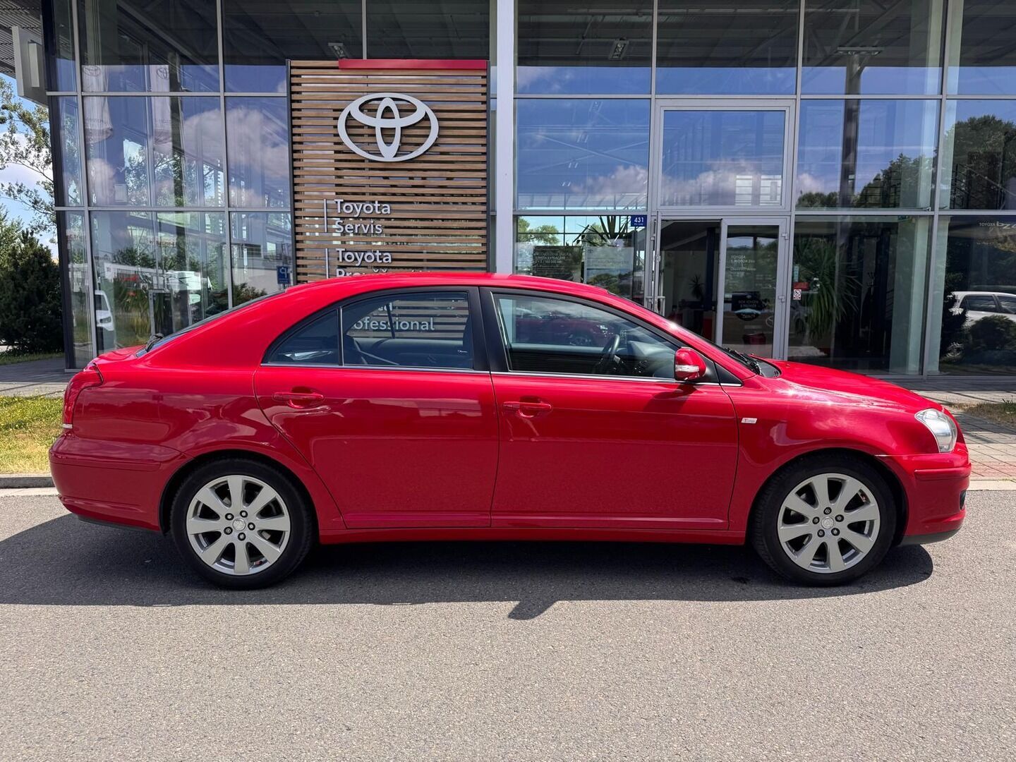 Toyota Avensis - fotka 2