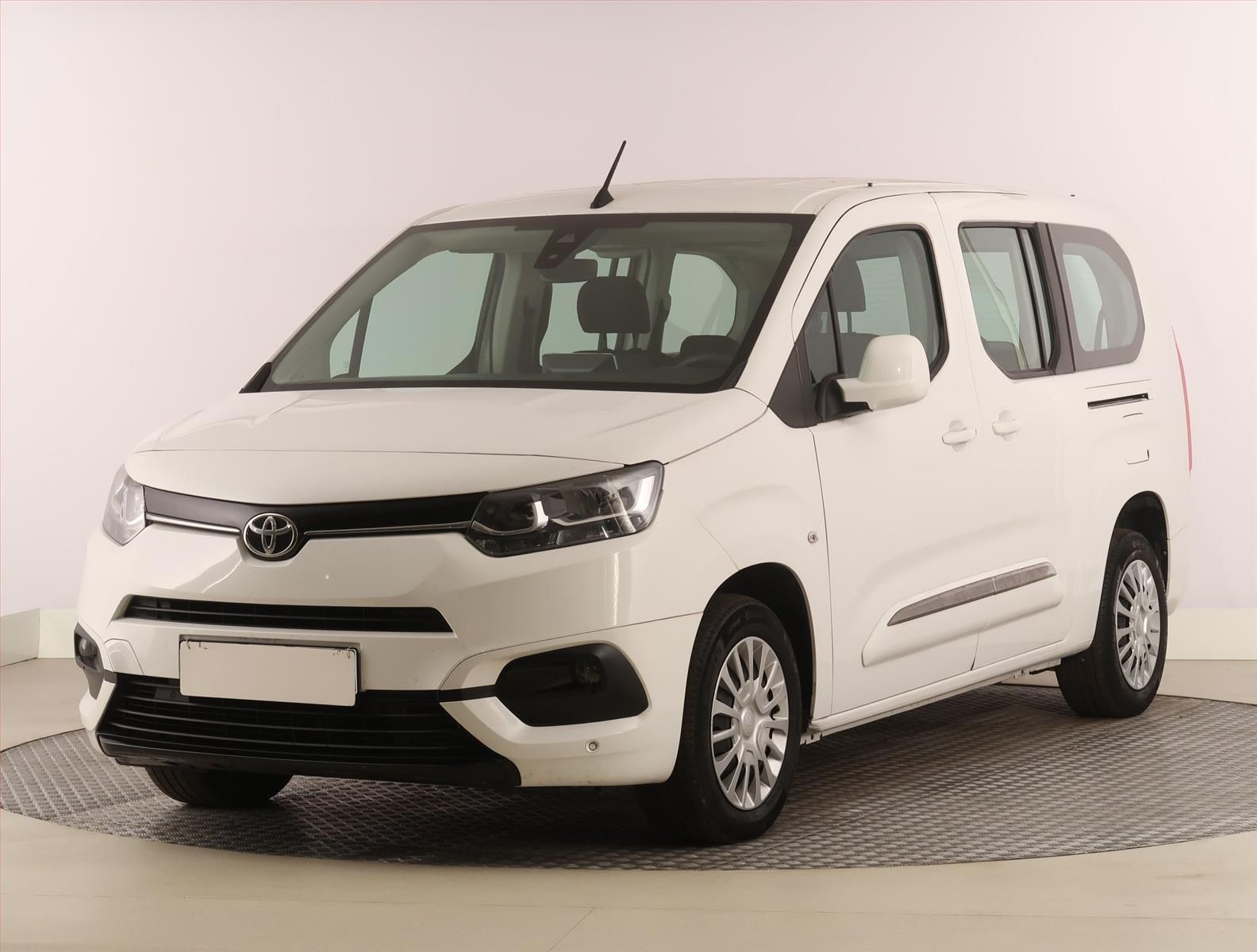 Toyota Proace City Verso, Maxi 1.5 D-4D, Shuttle, 7Míst - fotka 2