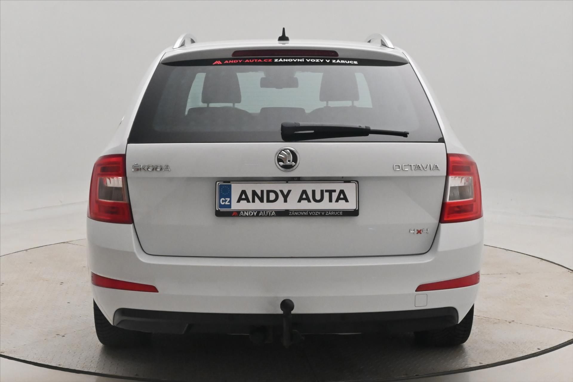 Škoda Octavia, 2,0 TDI 135kW L&K DSG 4x4 Záru - fotka 6