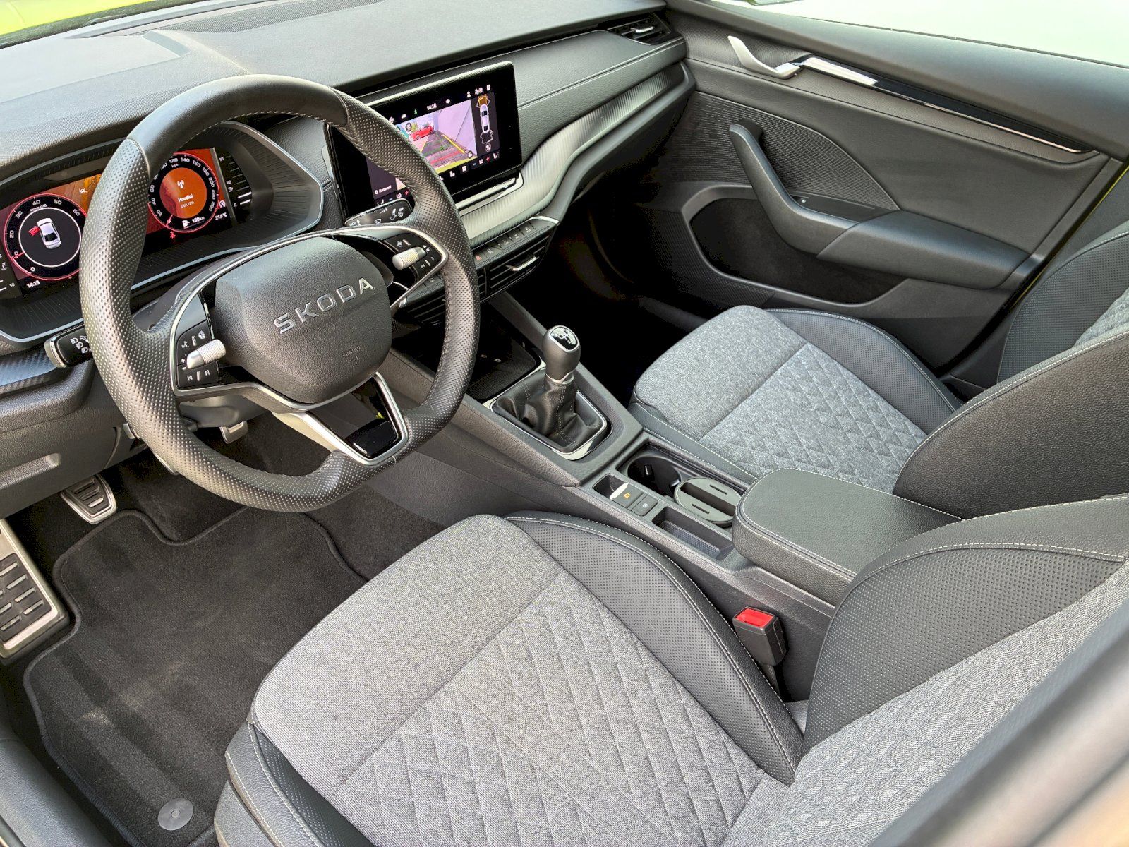 Škoda Octavia, 1,5 TSI / 110 kW Sportline - fotka 5