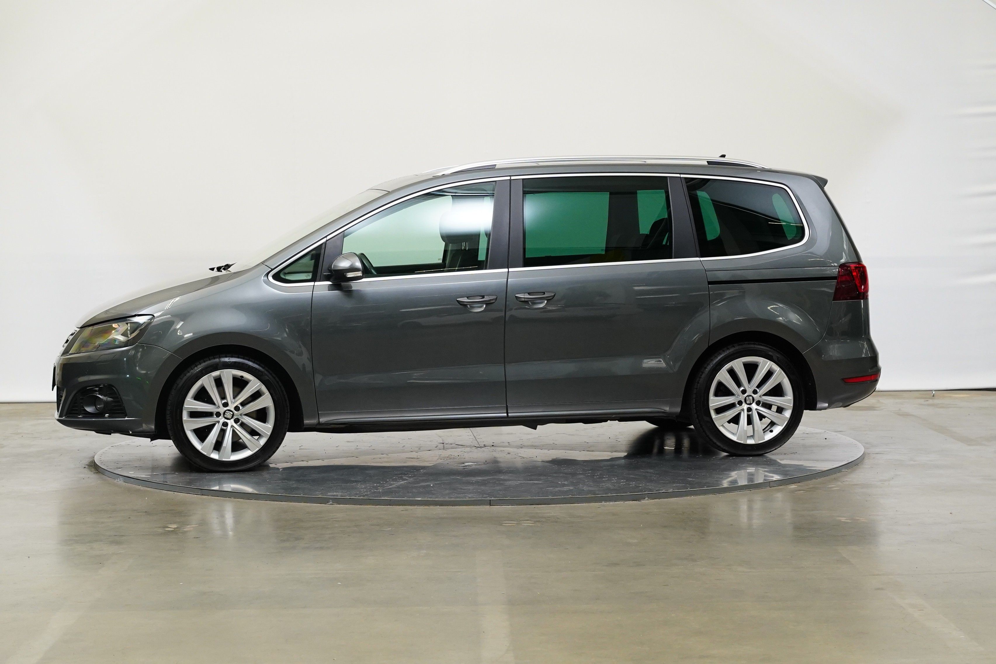 Seat Alhambra, 2.0 TDI 135 kW Style Plus - fotka 3
