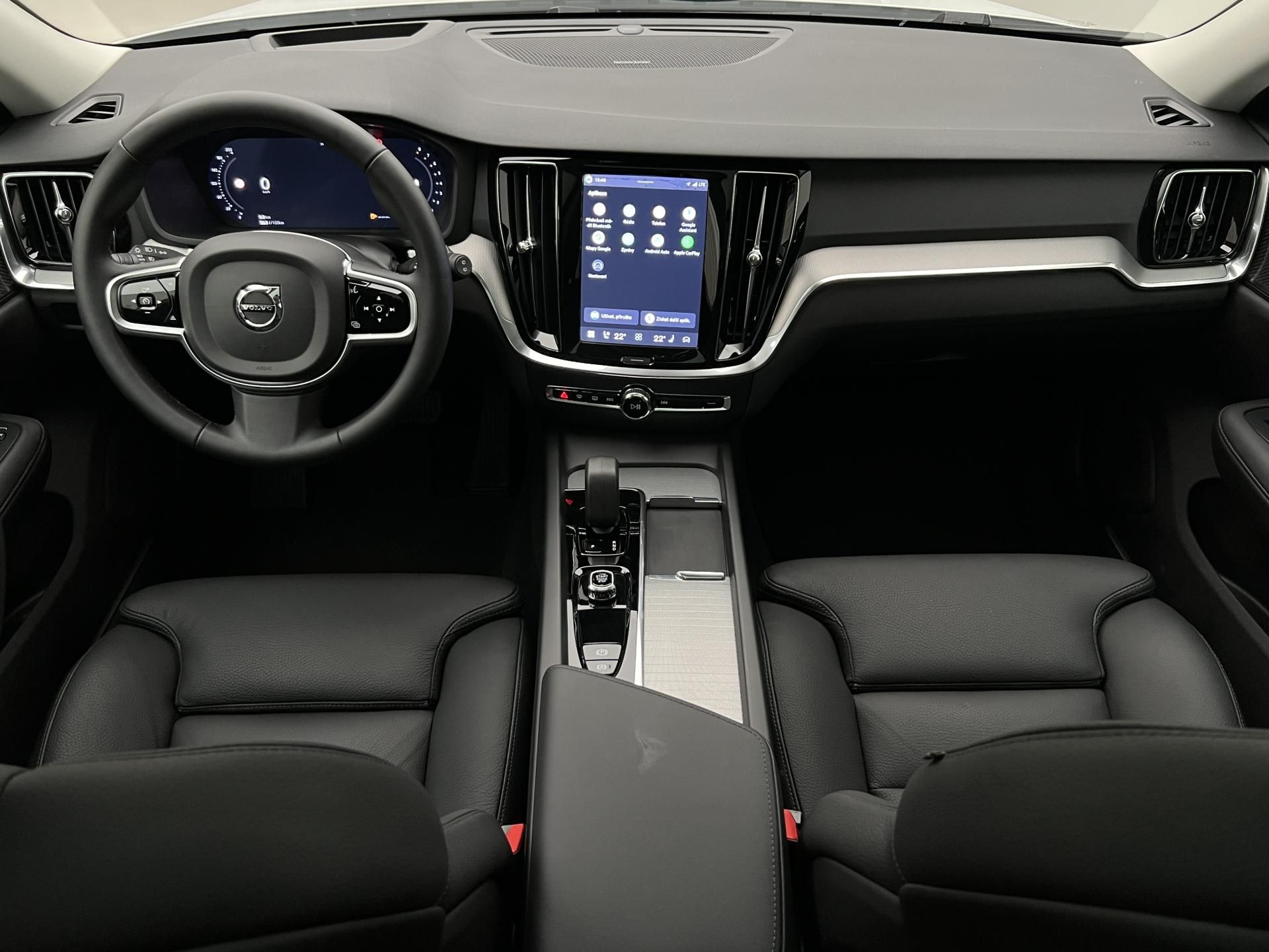 Volvo V60, B4 DARK PLUS AUT - fotka 2