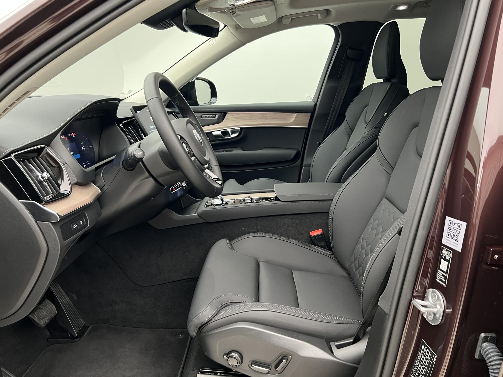 Volvo XC90, T8 AWD DARK PLUS AUT 7 MÍST - fotka 3