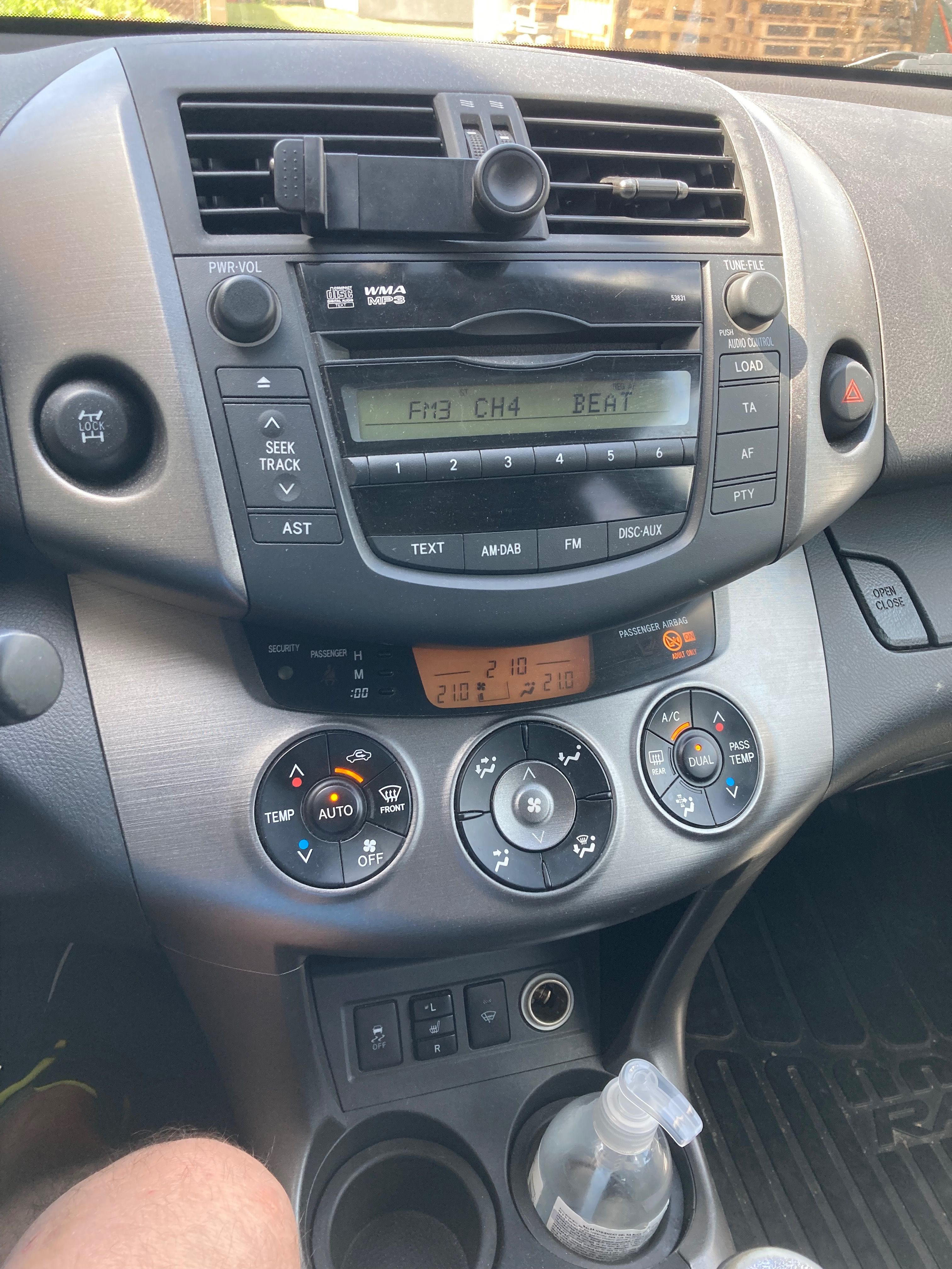 Toyota Rav4 - fotka 5