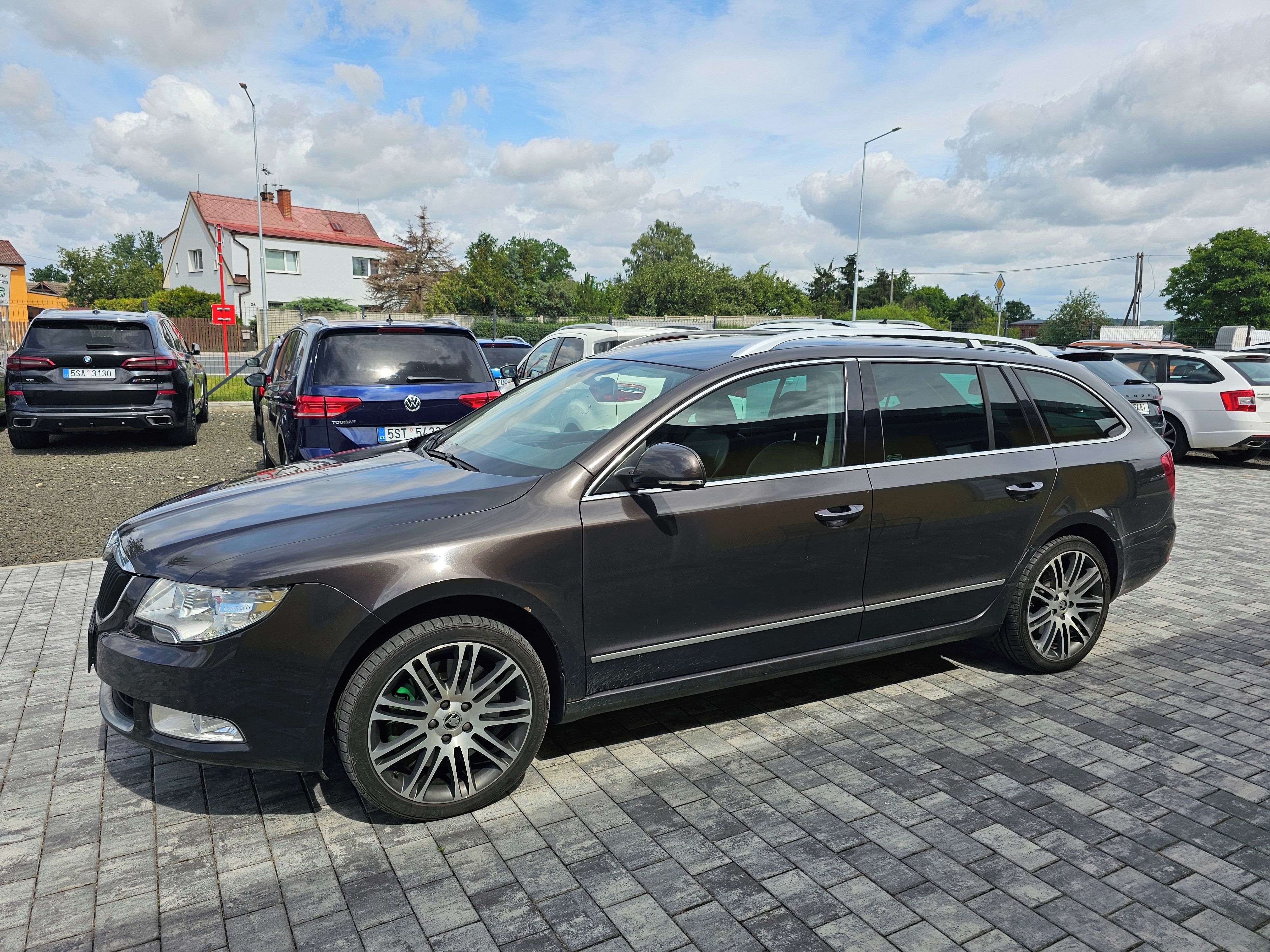 Škoda Superb, 3.6 FSI 4x4 DSG TAŽNÉ ZAŘÍZENÍ - fotka 2