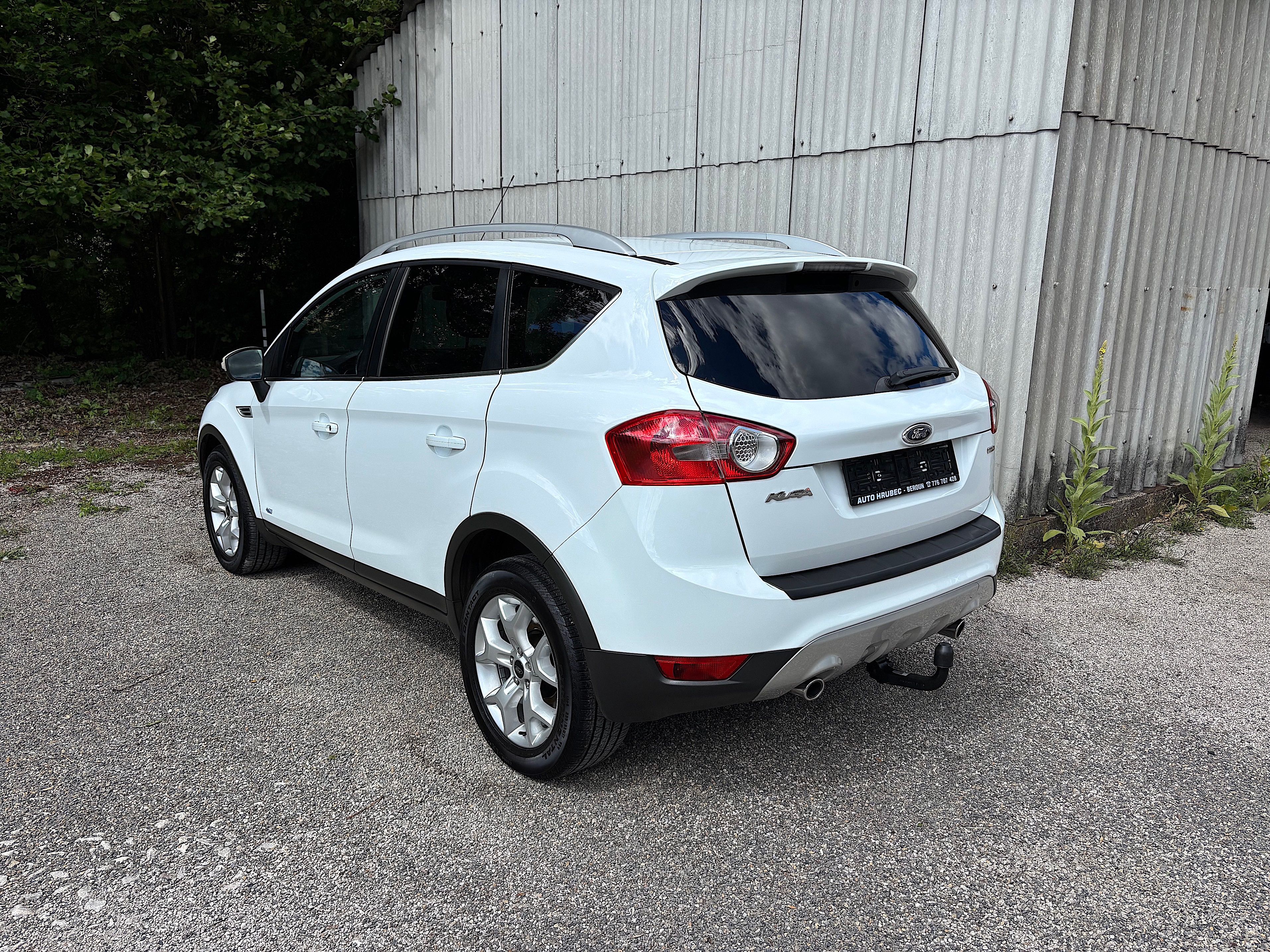 Ford Kuga, 2.0 TDCi 103 kW 1.MAJ.SERVISKA - fotka 4