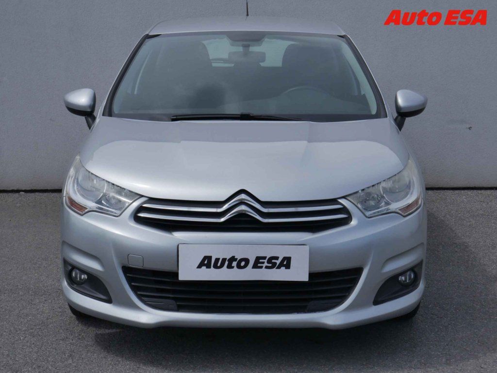 Citroën C4, 1.4i,2.maj,ČR - fotka 2