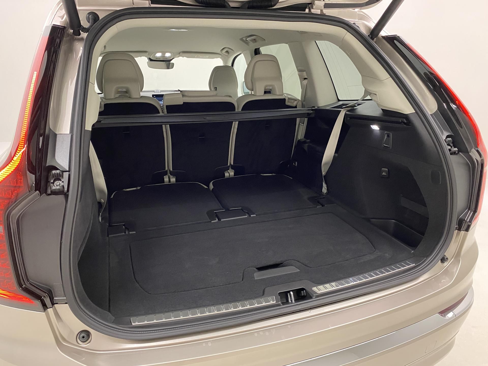 Volvo XC90, B5 AWD AUT BRIGHT PLUS 7míst - fotka 5