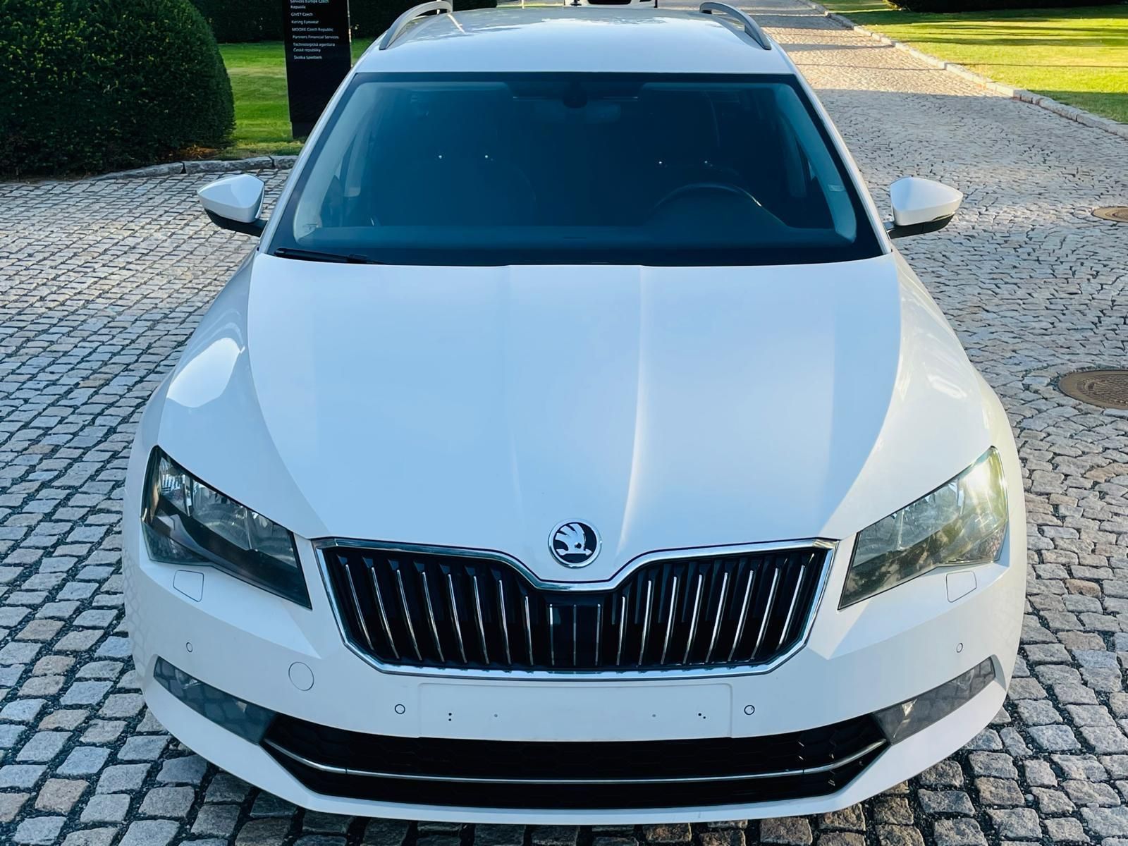 Škoda Superb, 2.0TDI 1MAJITEL TAŽNÉ SERVISKA - fotka 5