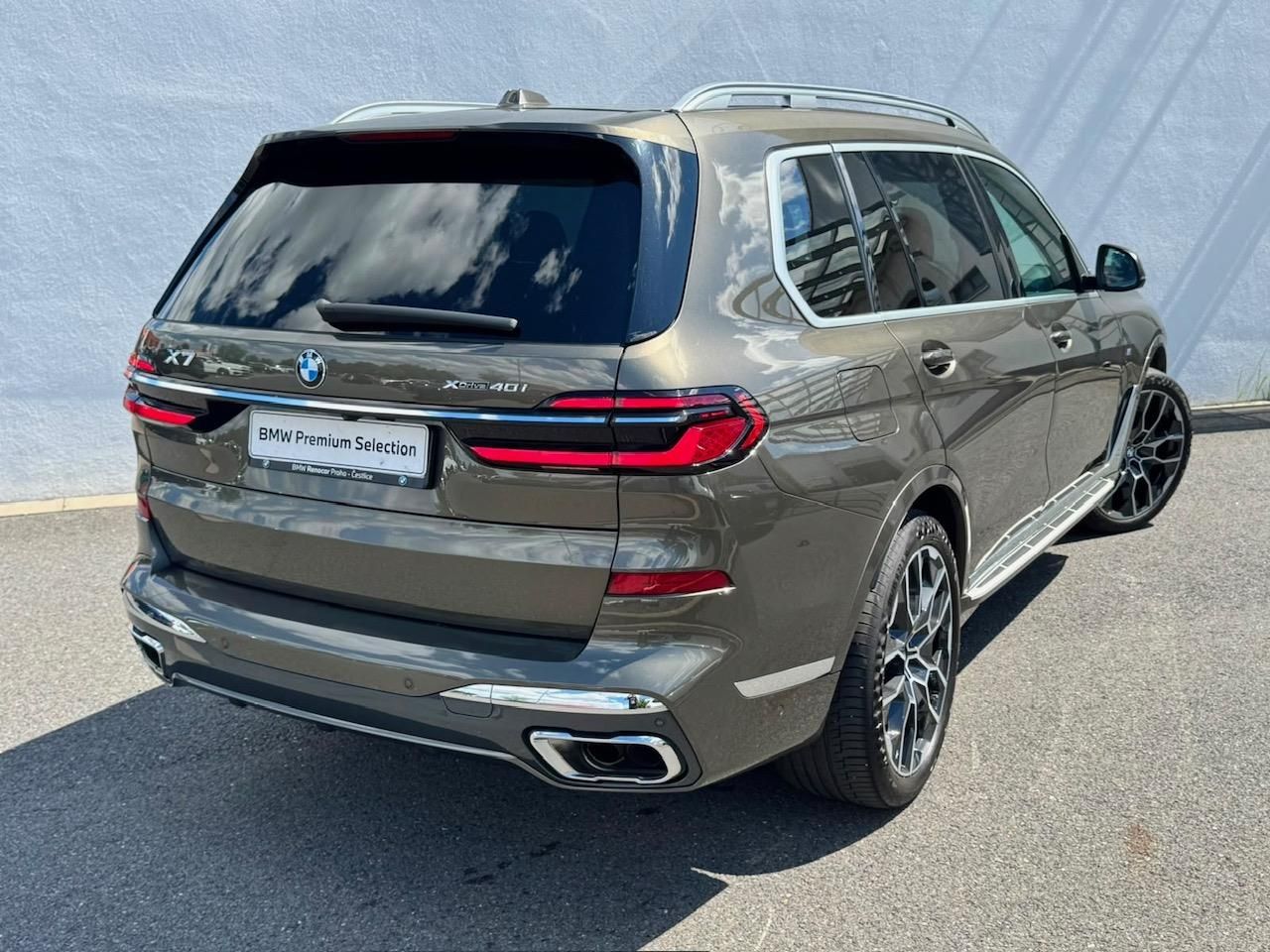 BMW X7, X7 xDrive40i Mpaket - fotka 2