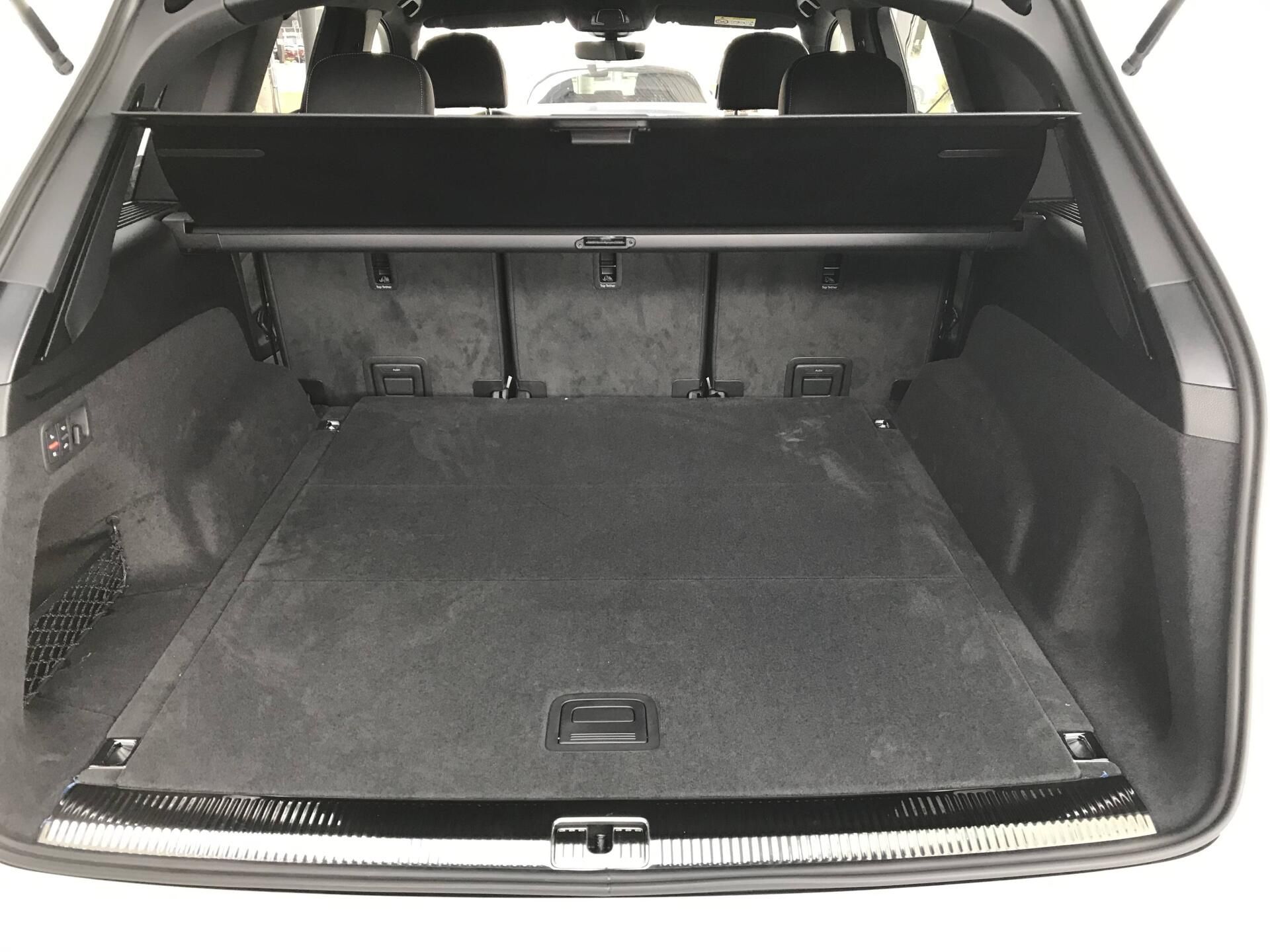 Audi Q7, SUV 50 Sline Quattro 8TT 3,0TD - fotka 6