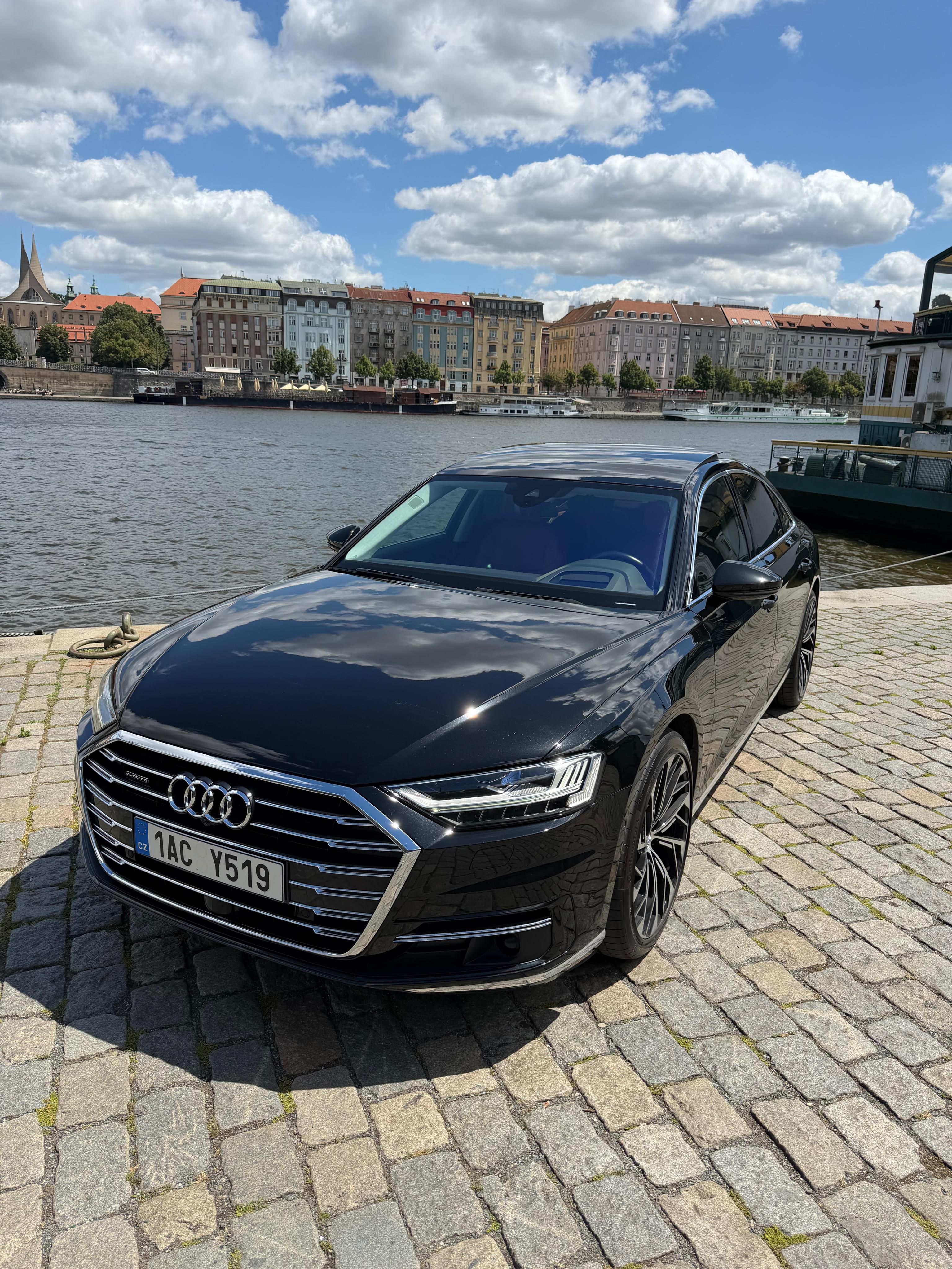 Audi A8, Top stav, plná výbava!