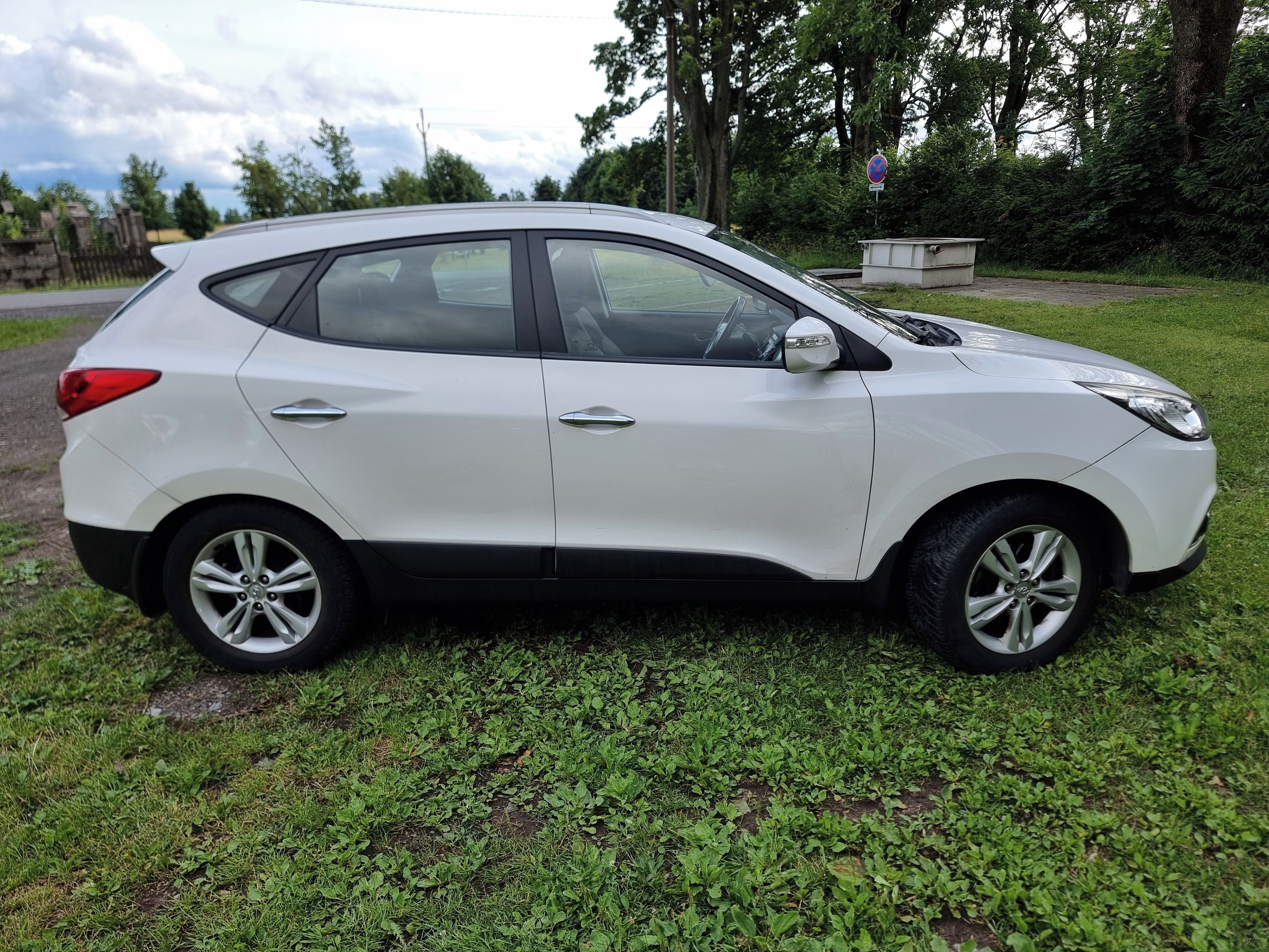 Hyundai ix35, Hyundai ix35 2.0 CRDi, 4x4 - fotka 4