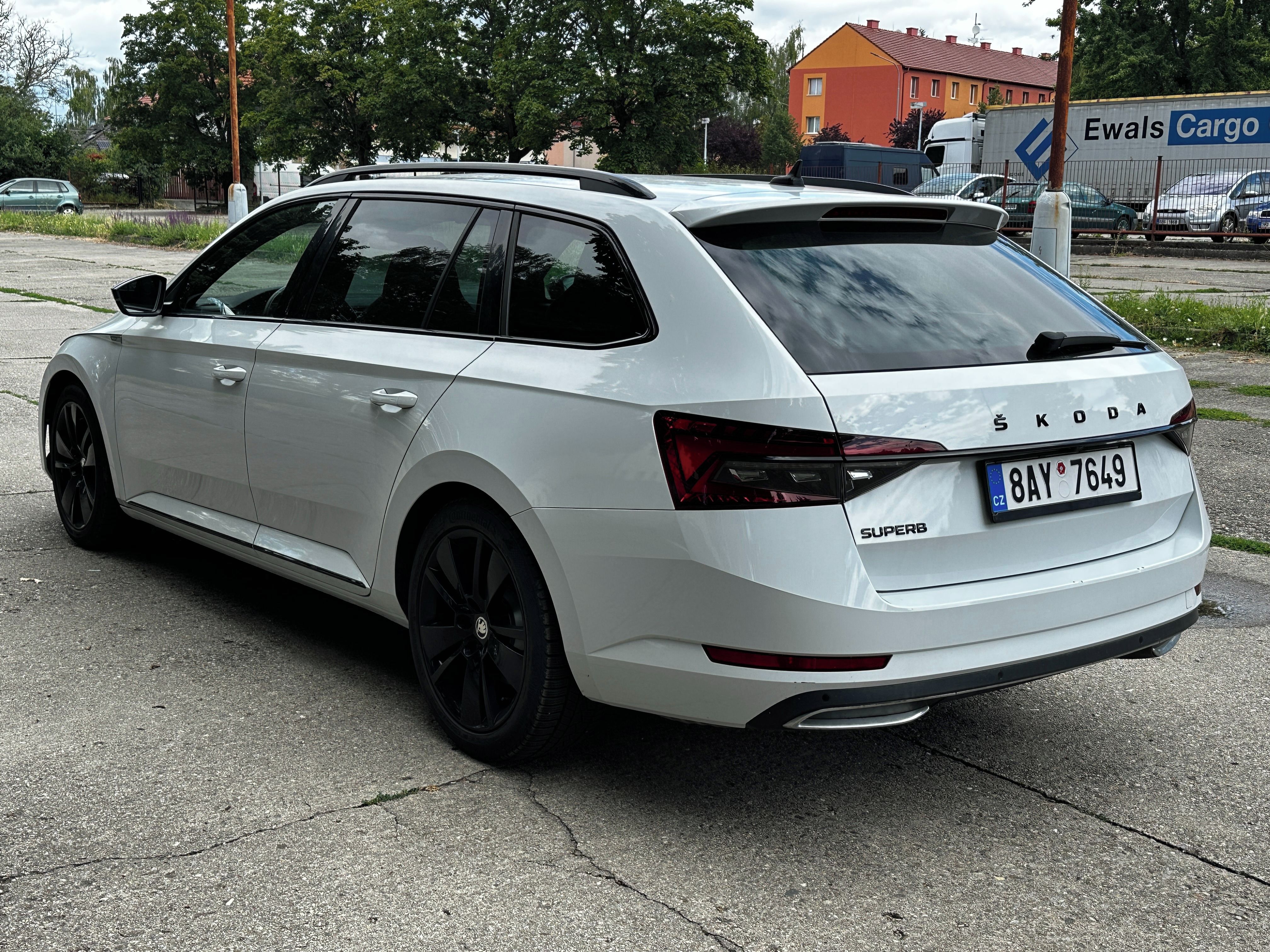 Škoda Superb, 1.5TSI 110kW SportLine, ČR! - fotka 3