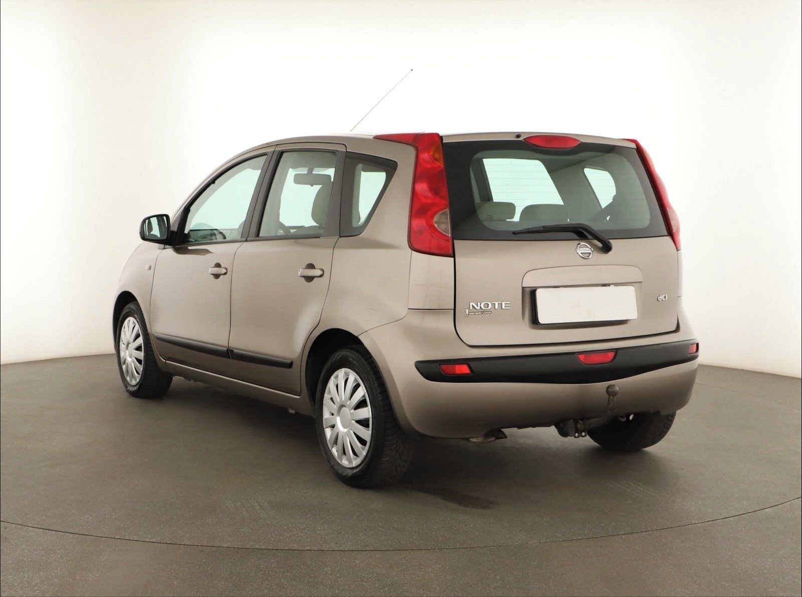 Nissan Note, 1.5 dCi, rezervace - fotka 4