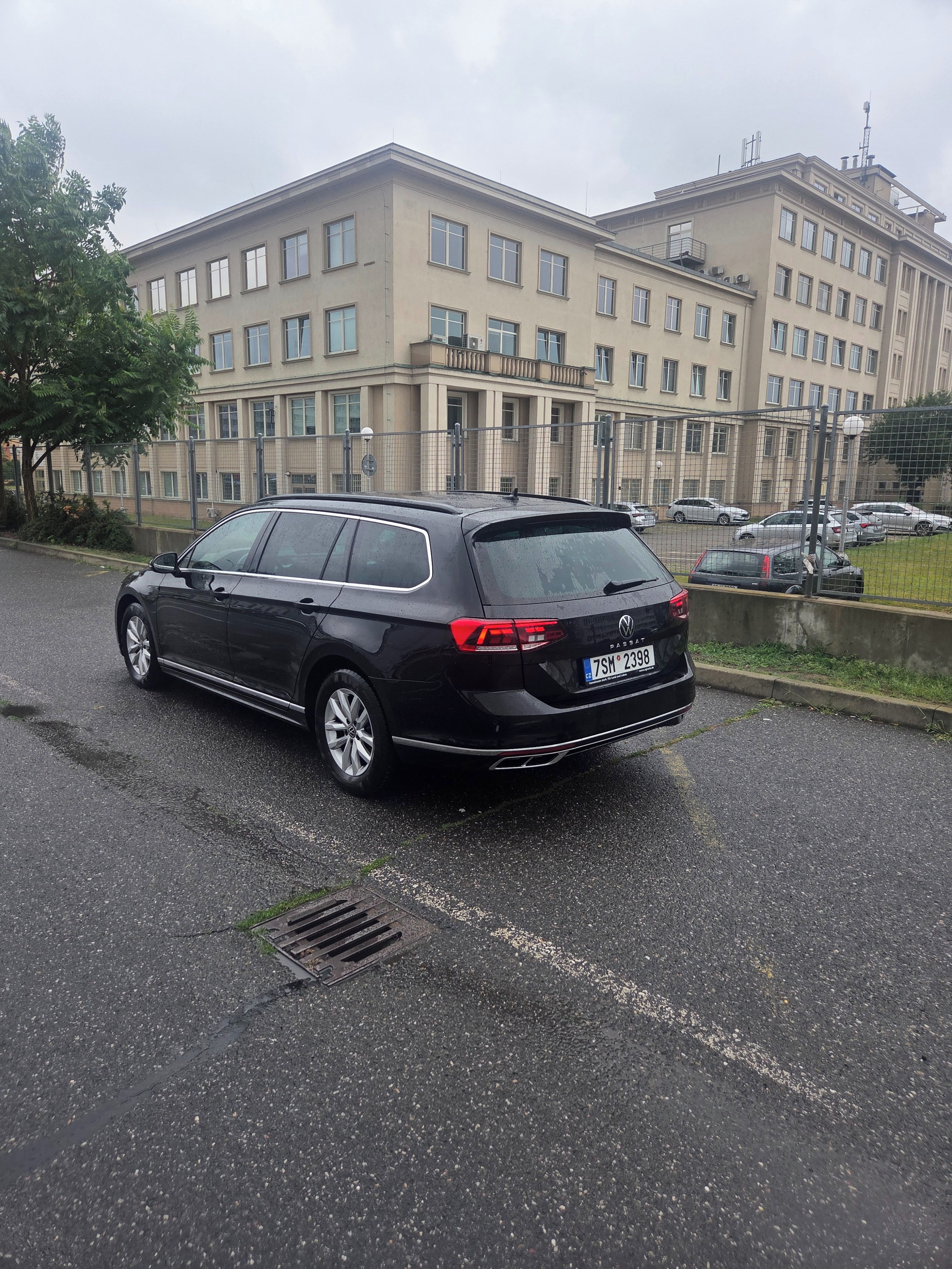 Volkswagen Passat, R-Line 110kW DSG 2023 - fotka 6