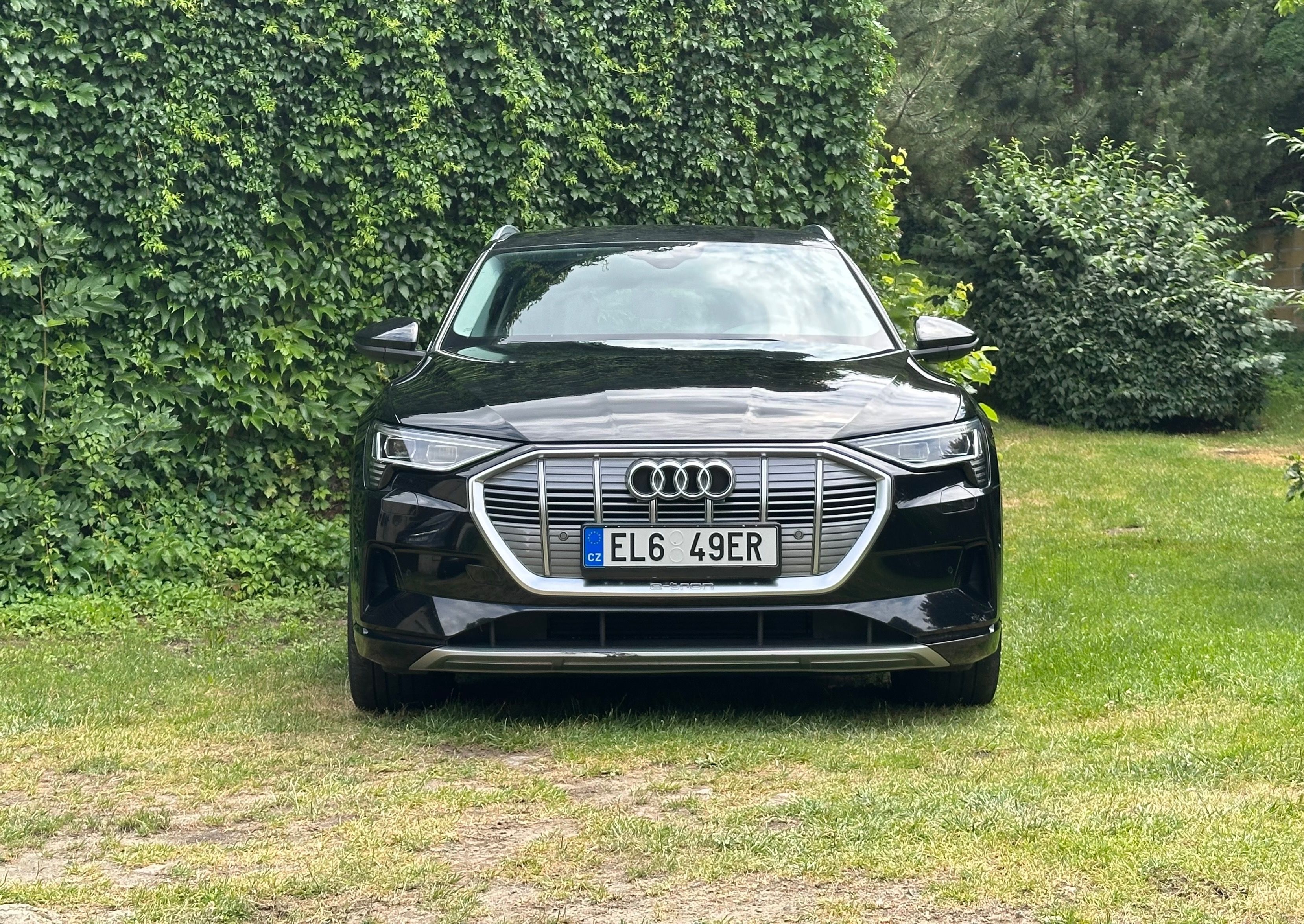 Audi e-tron, 55 tažné 300kw DPH - fotka 2